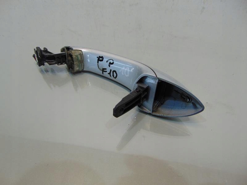 KLAMKA ZEWNETRZNA PRAWY PRZOD BMW 5 F10 Installation side Right front