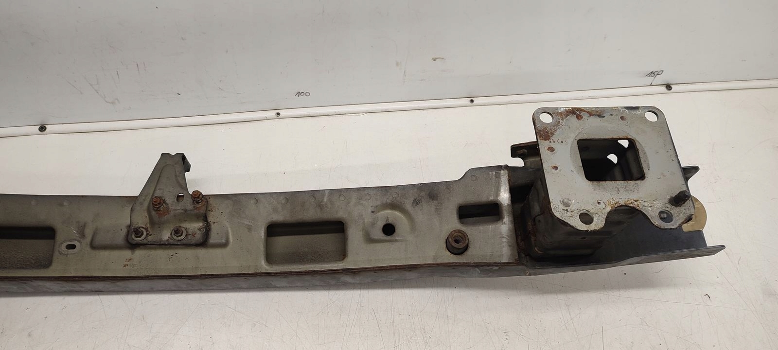 bumper support front front Citroen C6 2,7 HDI