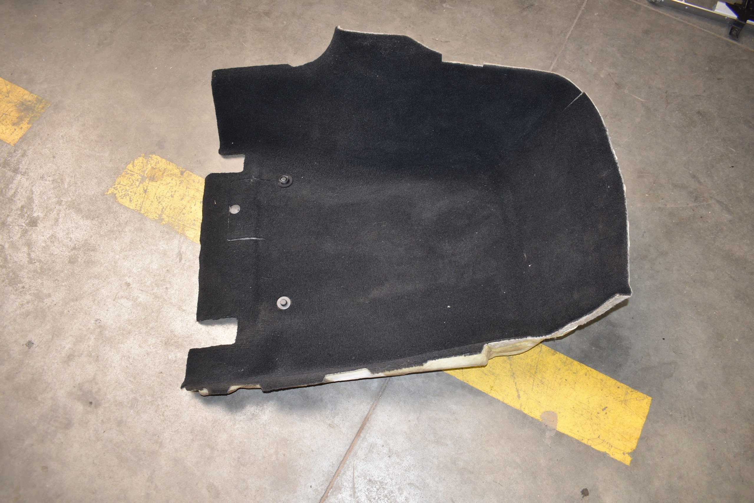 IDEALNY carpet front front right MERCEDES W206 1