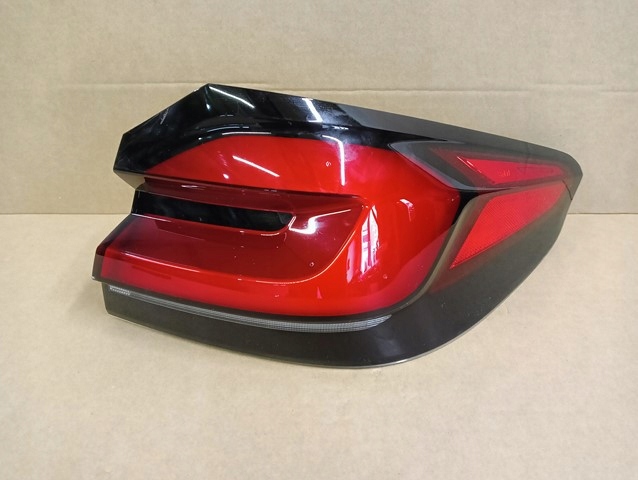 LAMPA PRAWA TYLNA PRAWY TYŁ BMW V 5 G30 SEDAN LIFT LED 20-