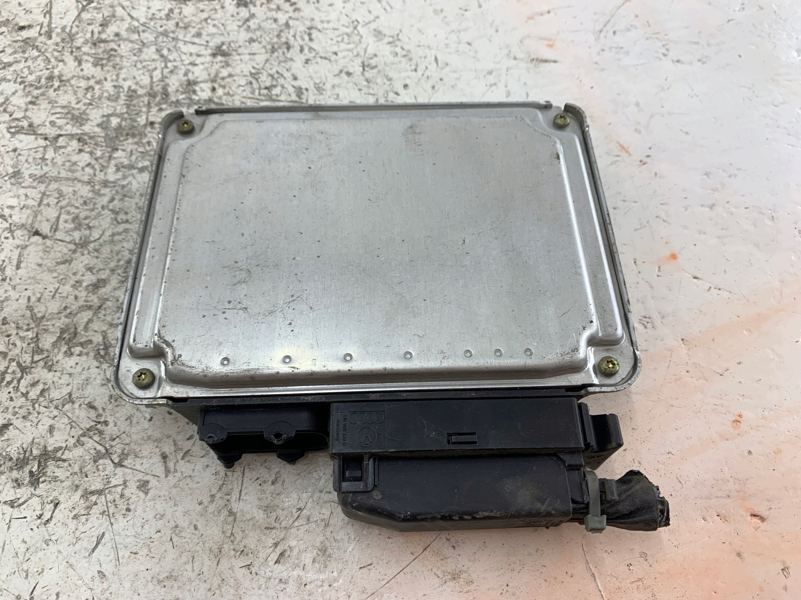 VW LUPO SEAT AROSA 1.0 unité de commande électronique uce moteur 030906032C