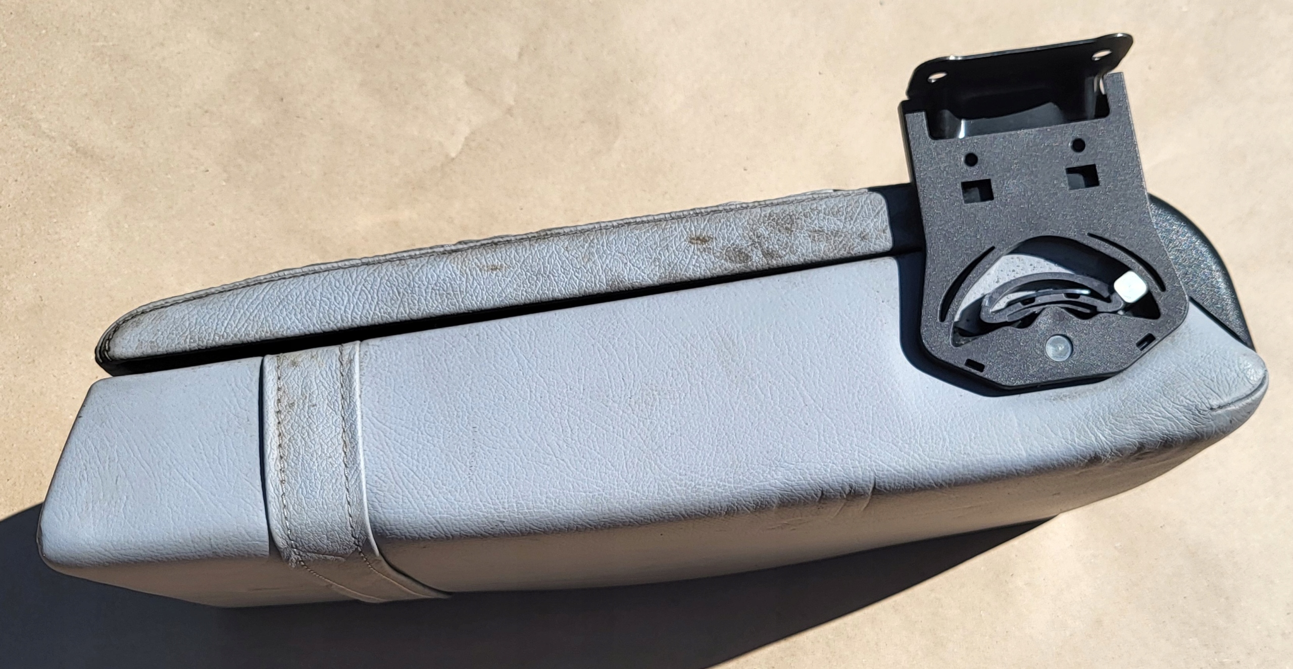 armrest rear passenger compartment bracket for KUBKI rear part MERCEDES S W220 grey leather