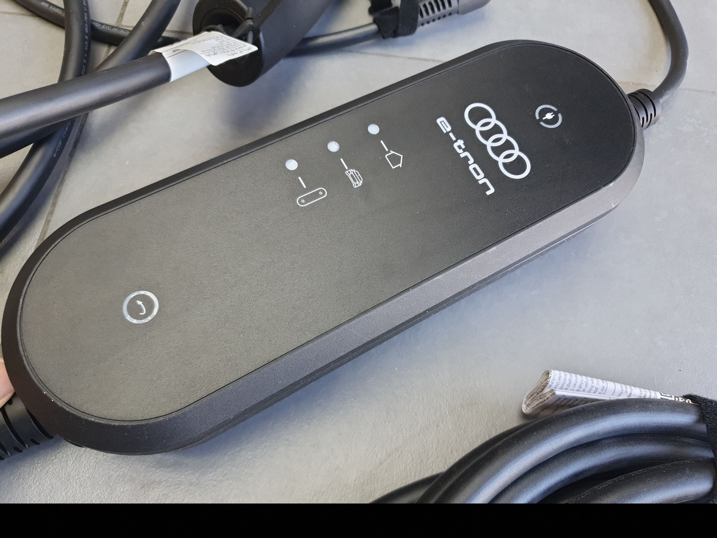 Audi Q6 e-tron Kabel do lade pojazdu elektrisch 8V4971675CQ