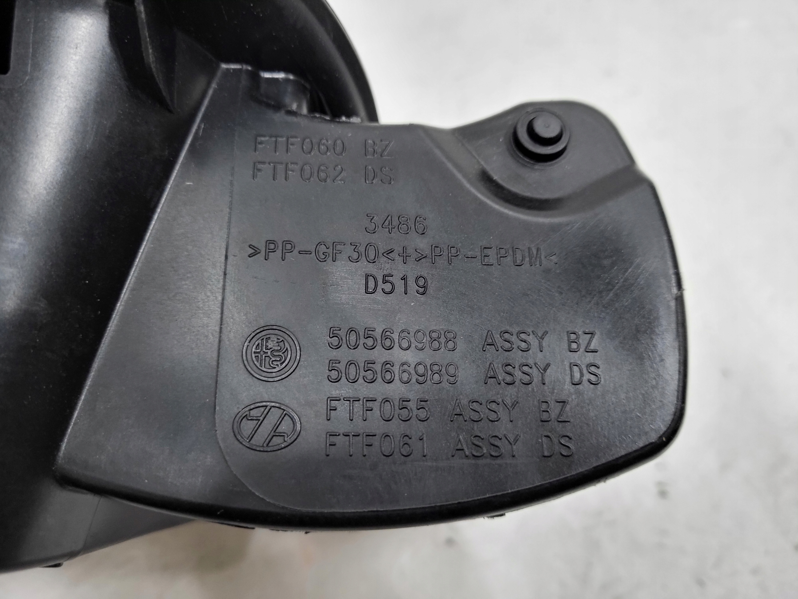 WLEW PALIWA ALFA ROMEO STELVIO 50566988 Typ samochodu Samochody osobowe