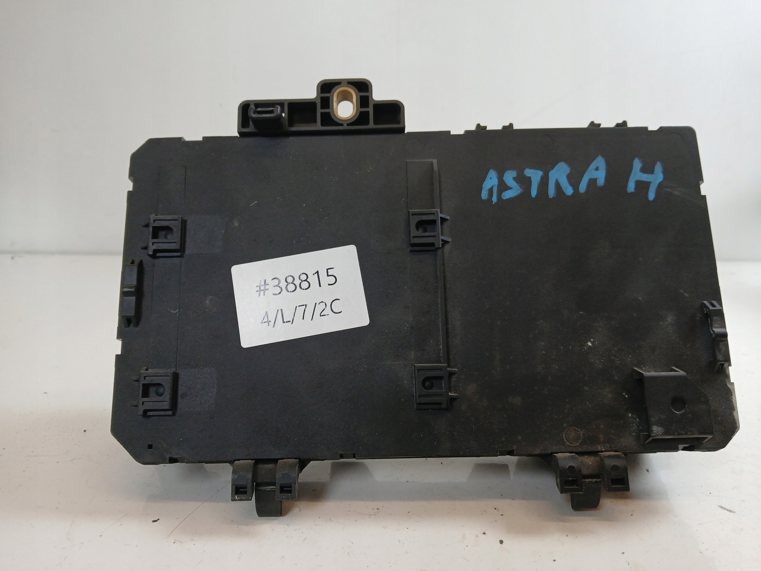 OPEL ASTRA III H Module fusibles 13145017