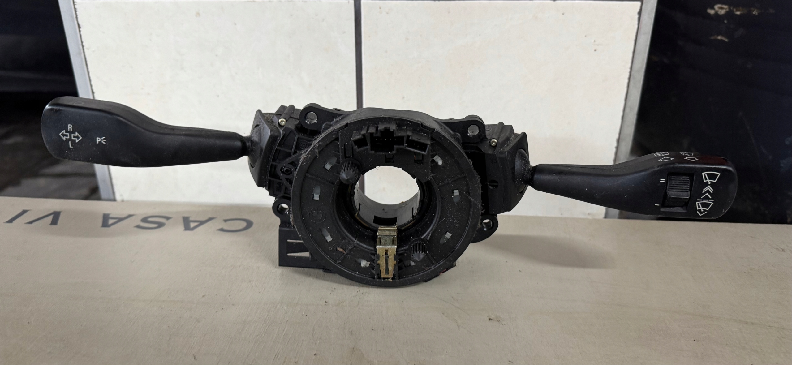 BMW 3 E46 COMPACT steering wheel levers and controls ring MIGACZE of a wiper 8377488