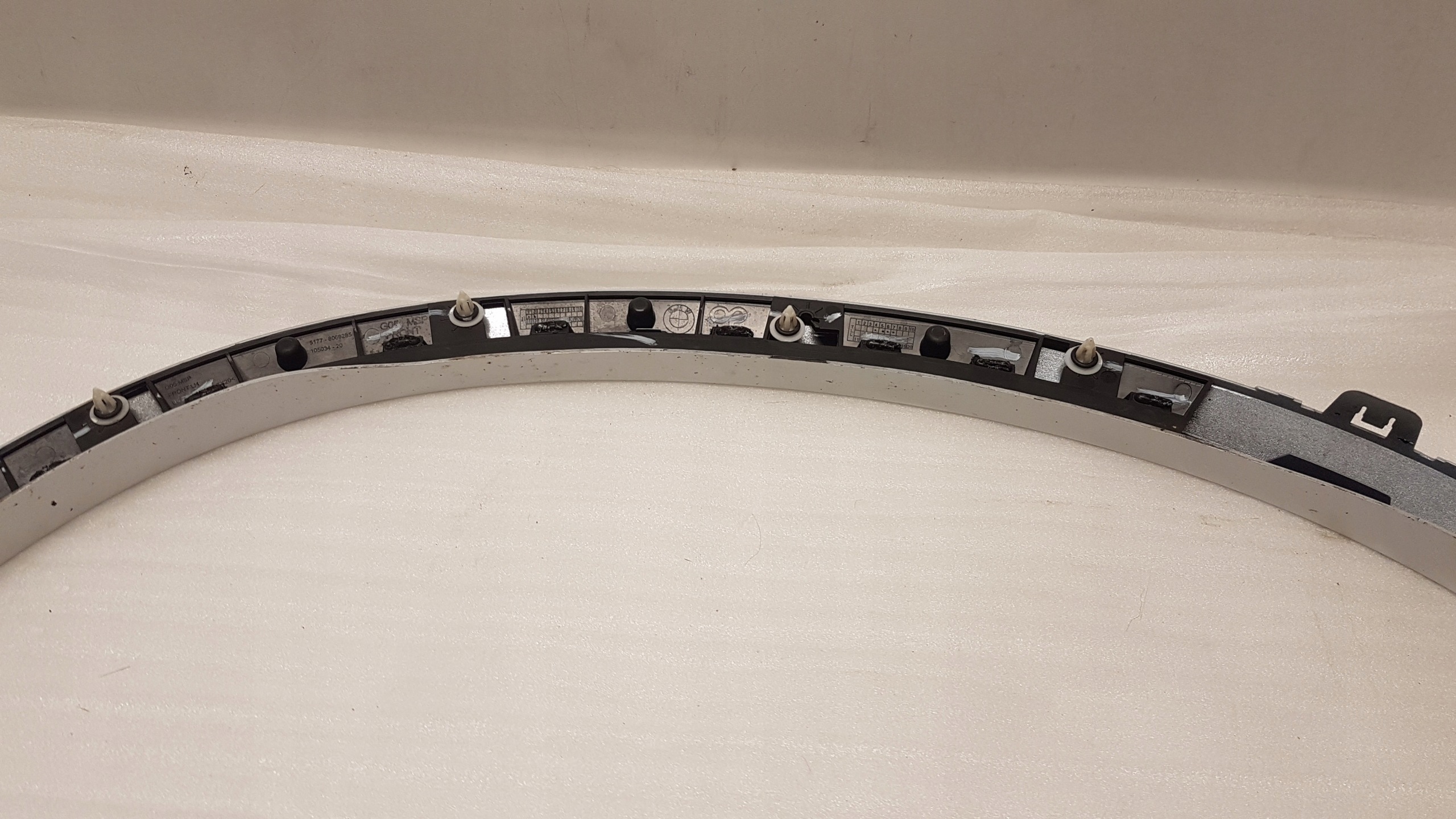lišta blatníku levý předek BMW X5 G05 m-packet 8069285