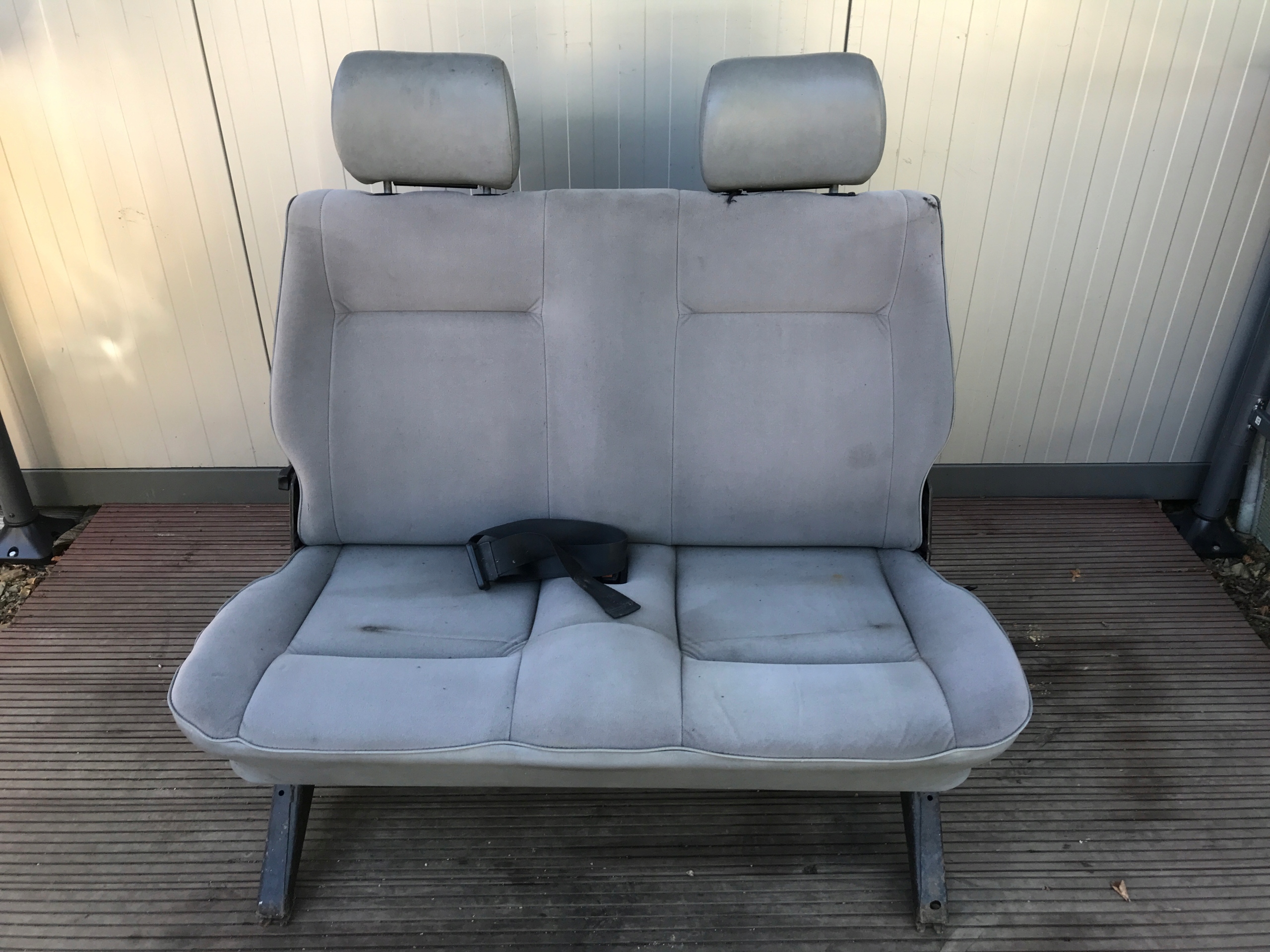 FOTEL DWÓJKA KANAPA 2 RZĄD VW T4 Producent części Volkswagen OE