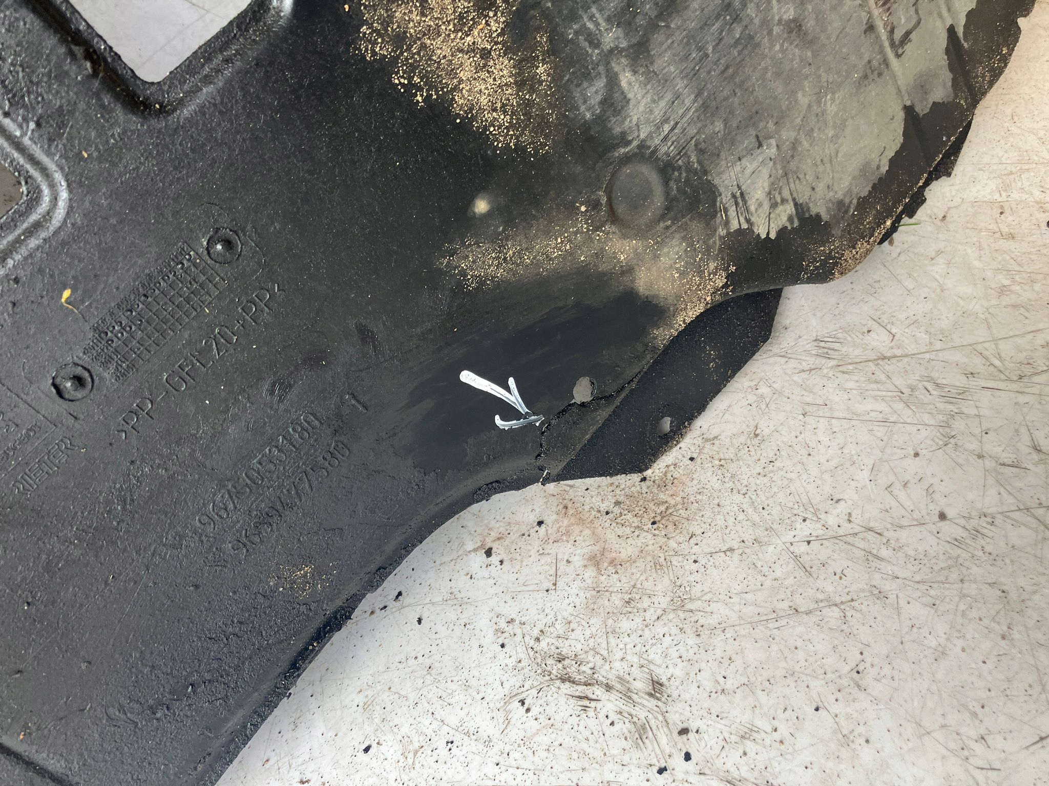 cover below engine 9675053180 CITROEN DS5