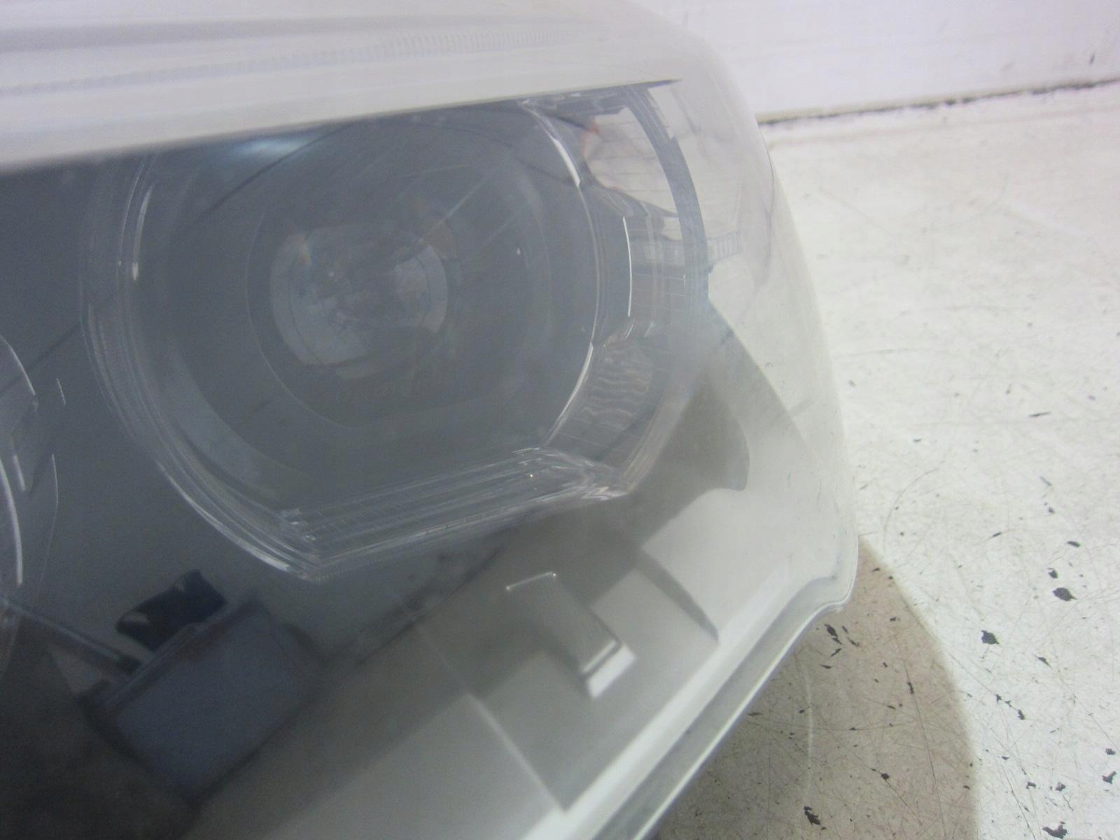 BMW X1 F48 USA light left front left front LED 63117193711 7428739