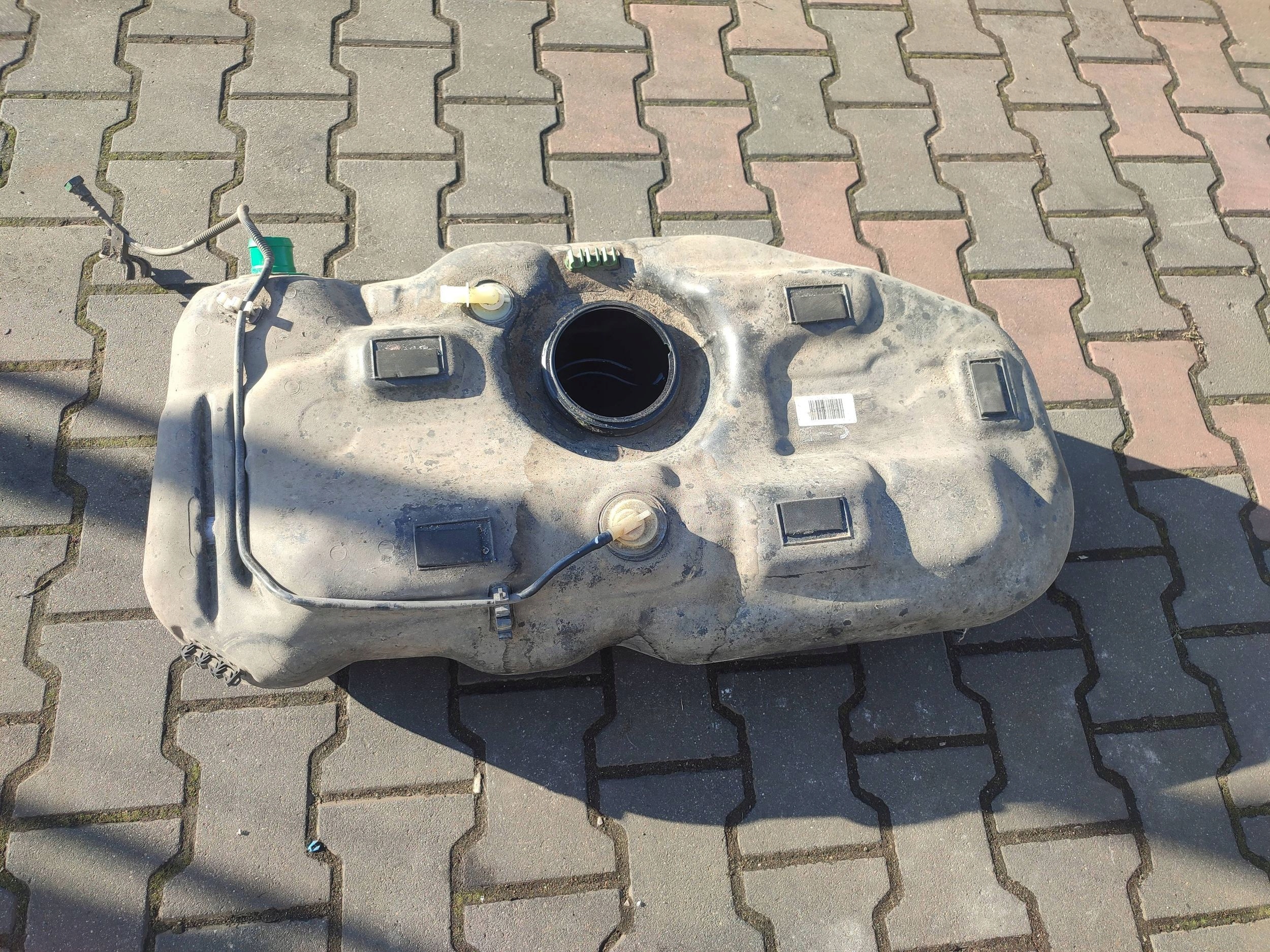 Opel Corsa E 2018 tank