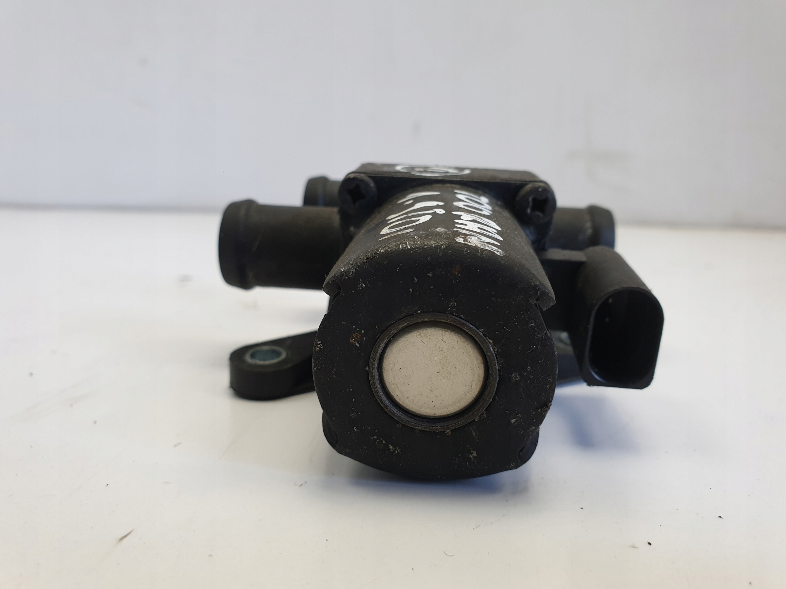 Vw Touran I 1.9 TDI ELEKTROZAWÓR 1T0820036A Producent części Audi OE