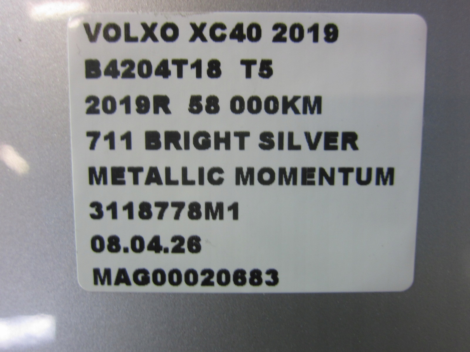VOLVO XC40 left rear part door left rear. complete colour 711-16 silver XC 40