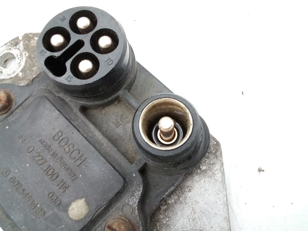 Mercedes 190 W201 petrol module zaplonu module ignition