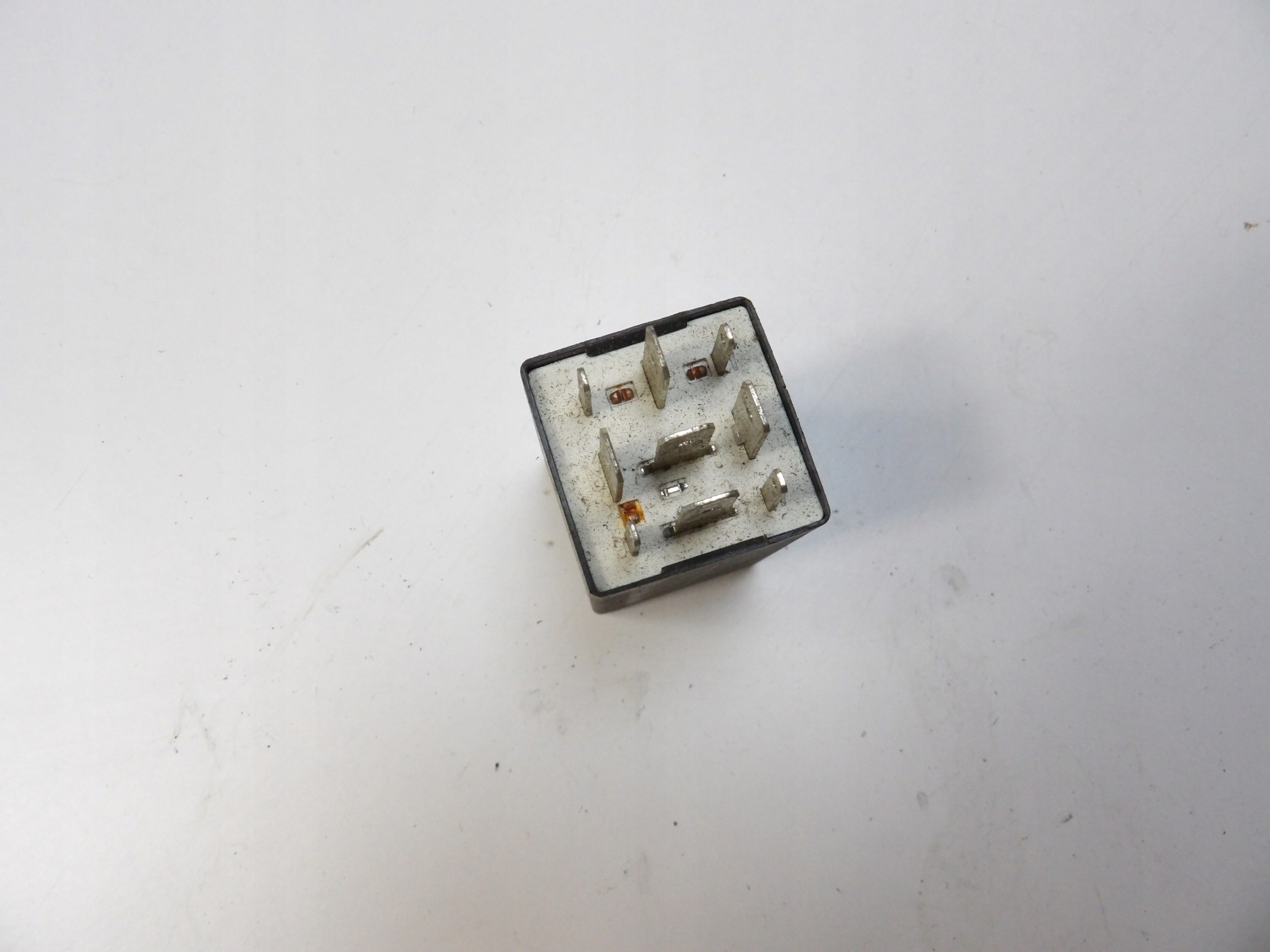 AUDI VW relay 175