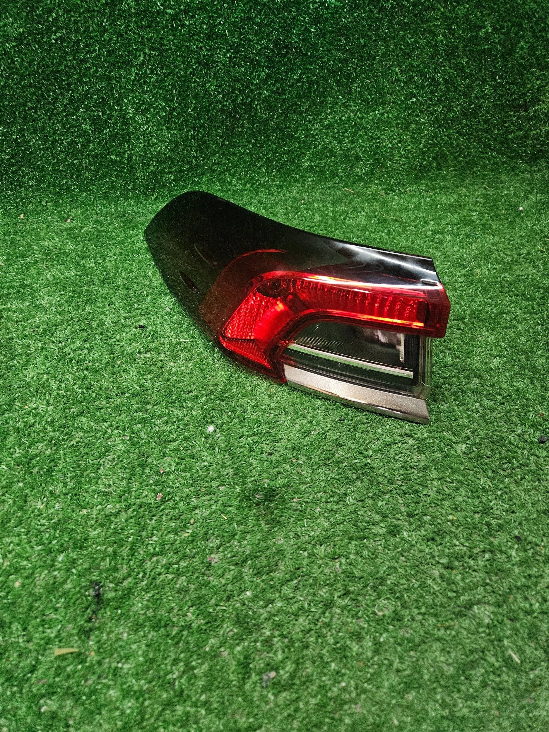 light rear rear part left TOYOTA COROLLA E21 sedan 19- NR.214