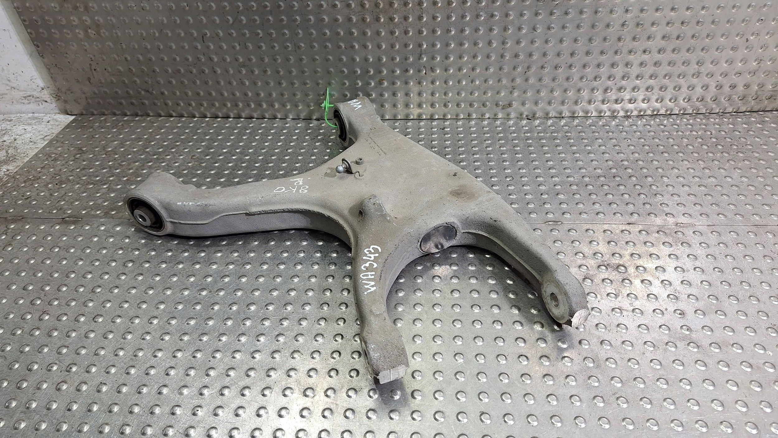 Querlenker Achsträgers links heck 8K0505311J AUDI A4 B8 A5 8T Original