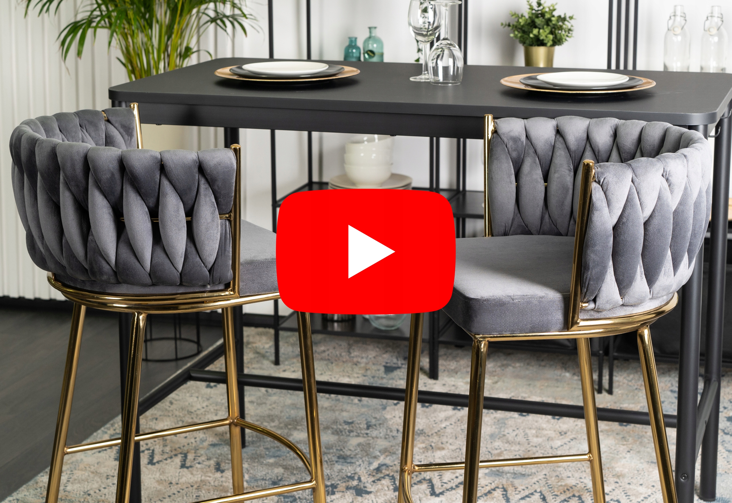 Kadr z filmu – FLORES 2