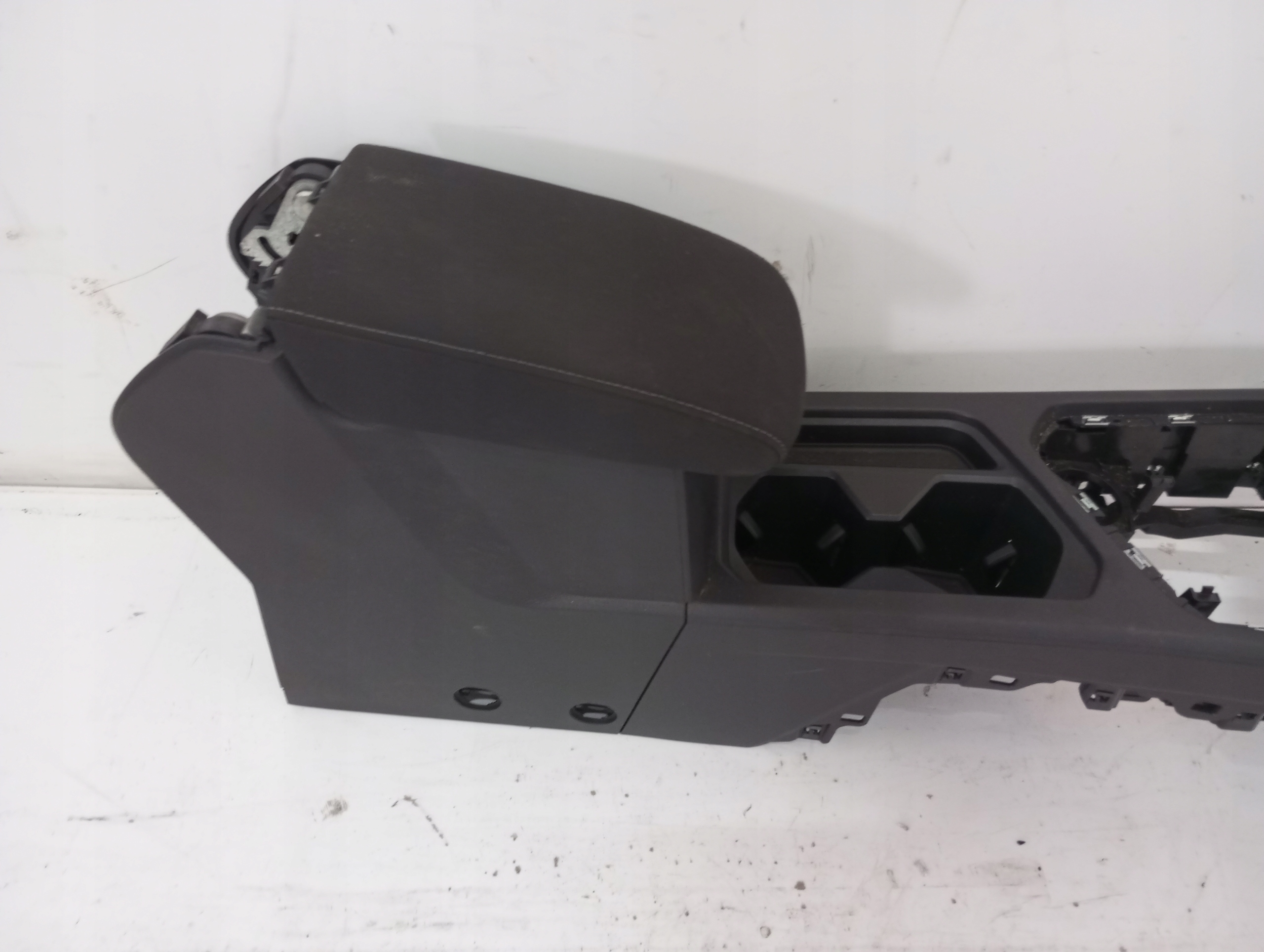 bracciolo tunel VW Tiguan 5NA 5NB863241G
