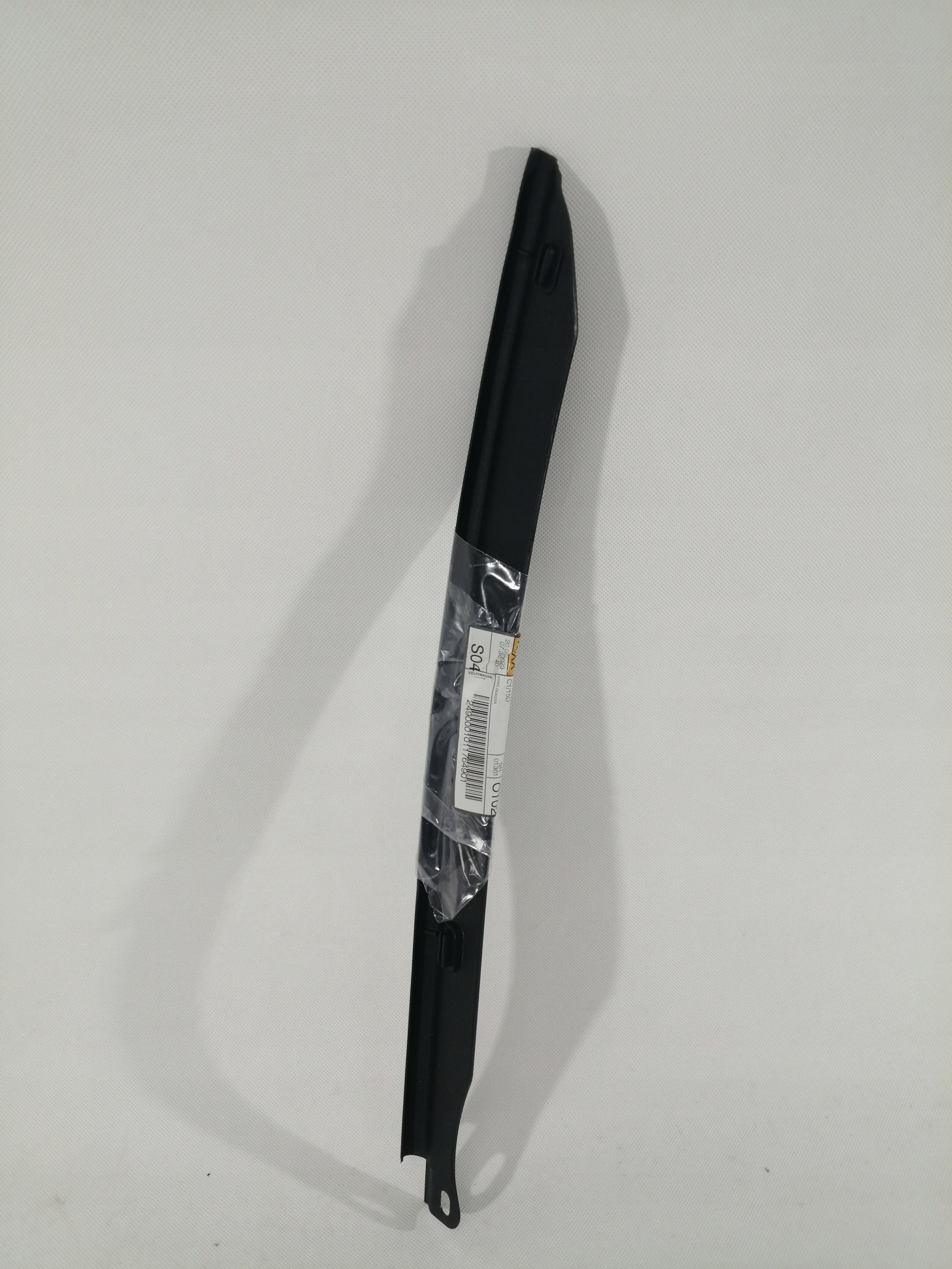 Uszczelka maski lewa AUDI Q5 80A823125 Numer katalogowy części 80A823125