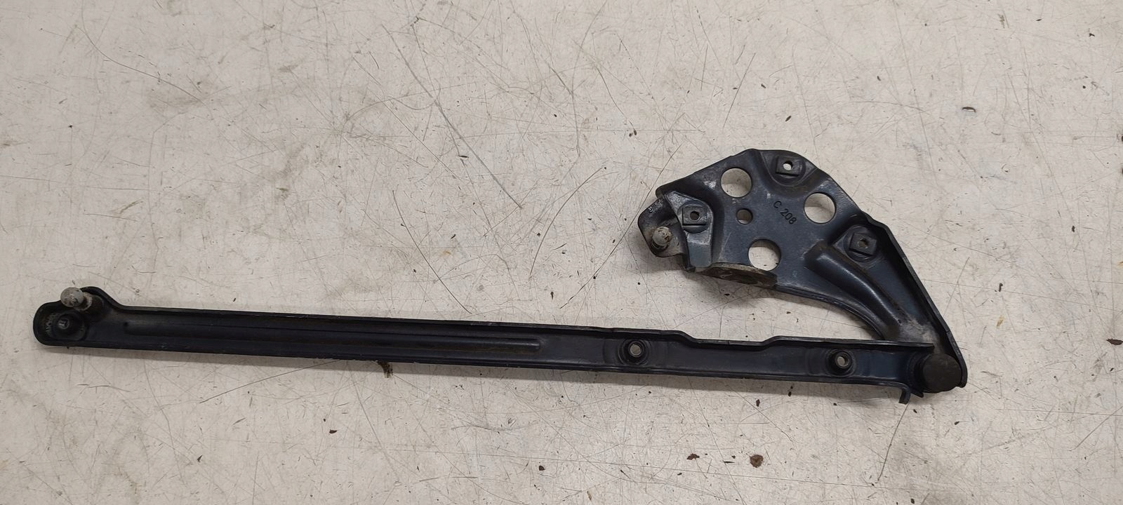 hinge bonnets Mercedes W208 2,0 compressor;