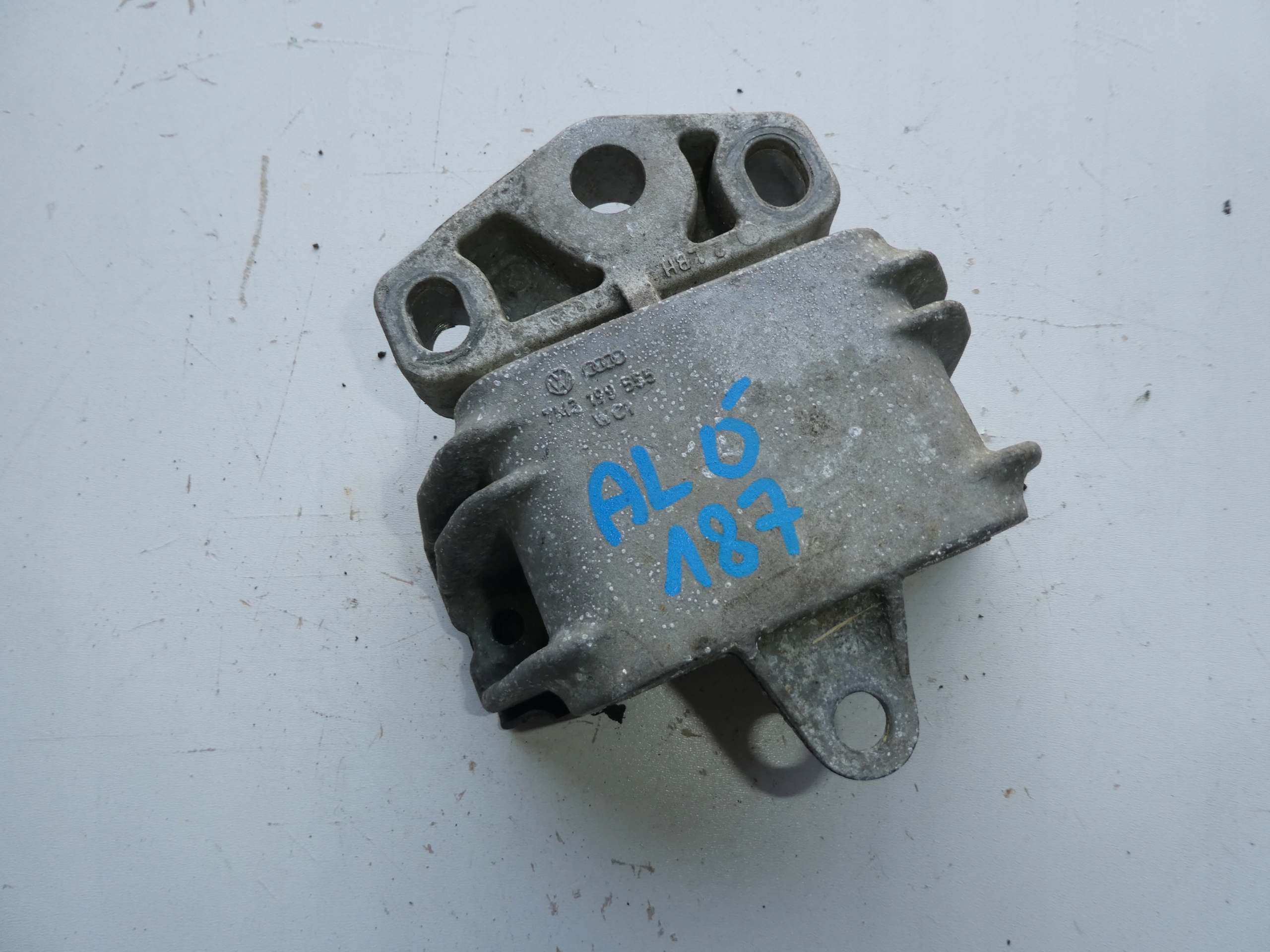 engine mount VW SHARAN and LIFT 7M3199555