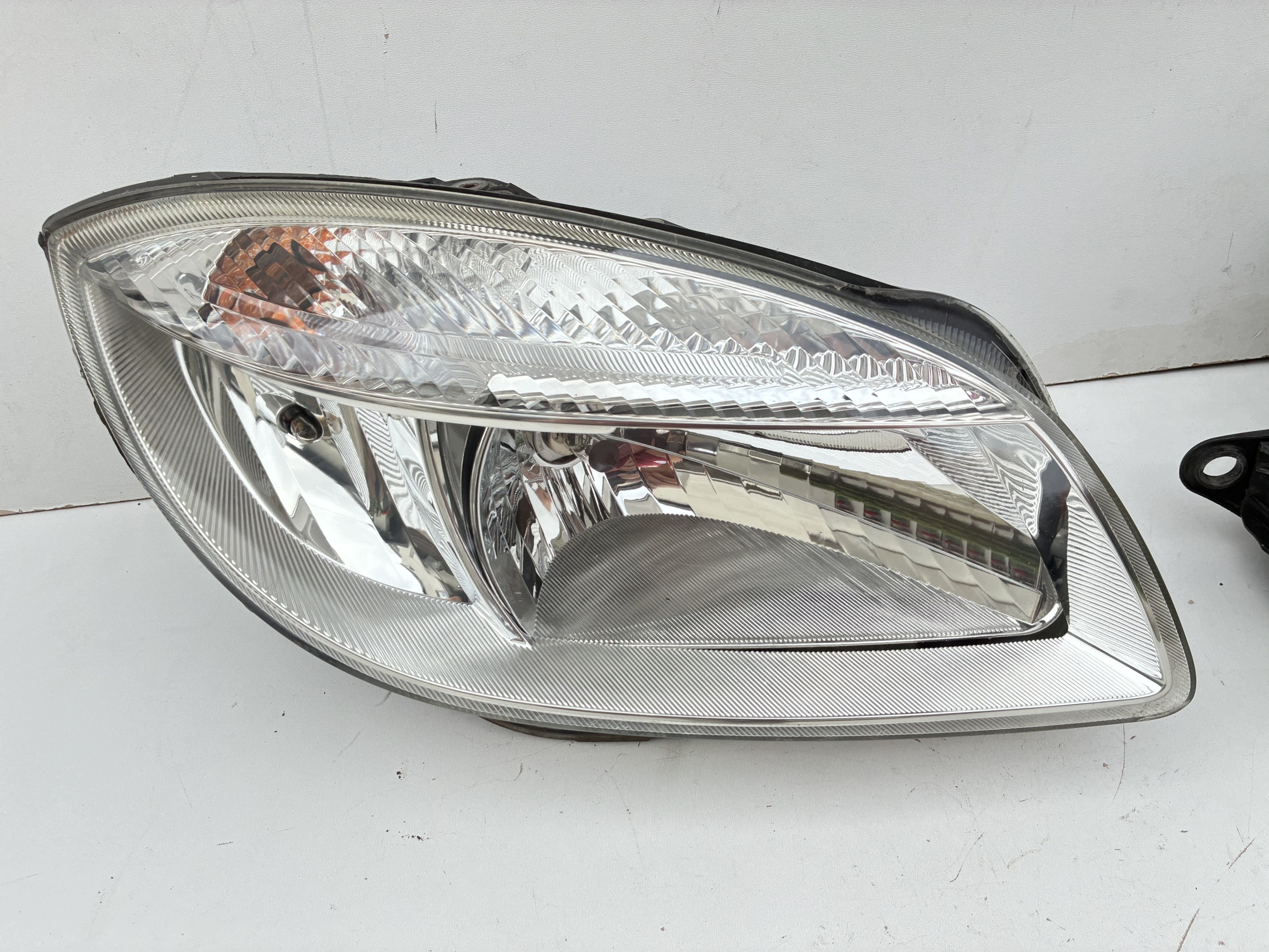 Reflektor light front front right left Renault Scenic II 03-06r =OEM= Eu