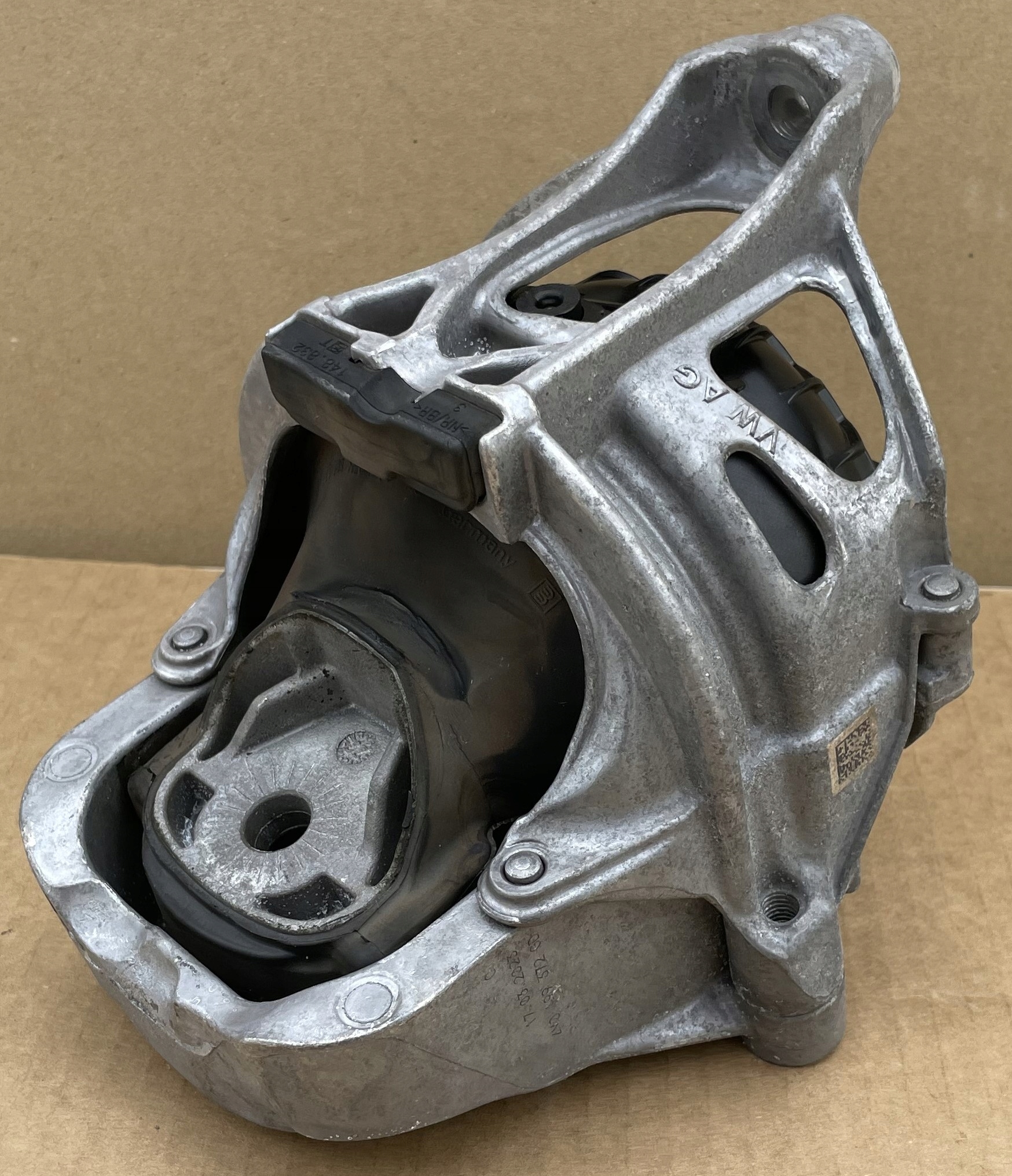 engine mount 4M0199372GD AUDI A6 A7 Q5 Q7 Q8 as new original