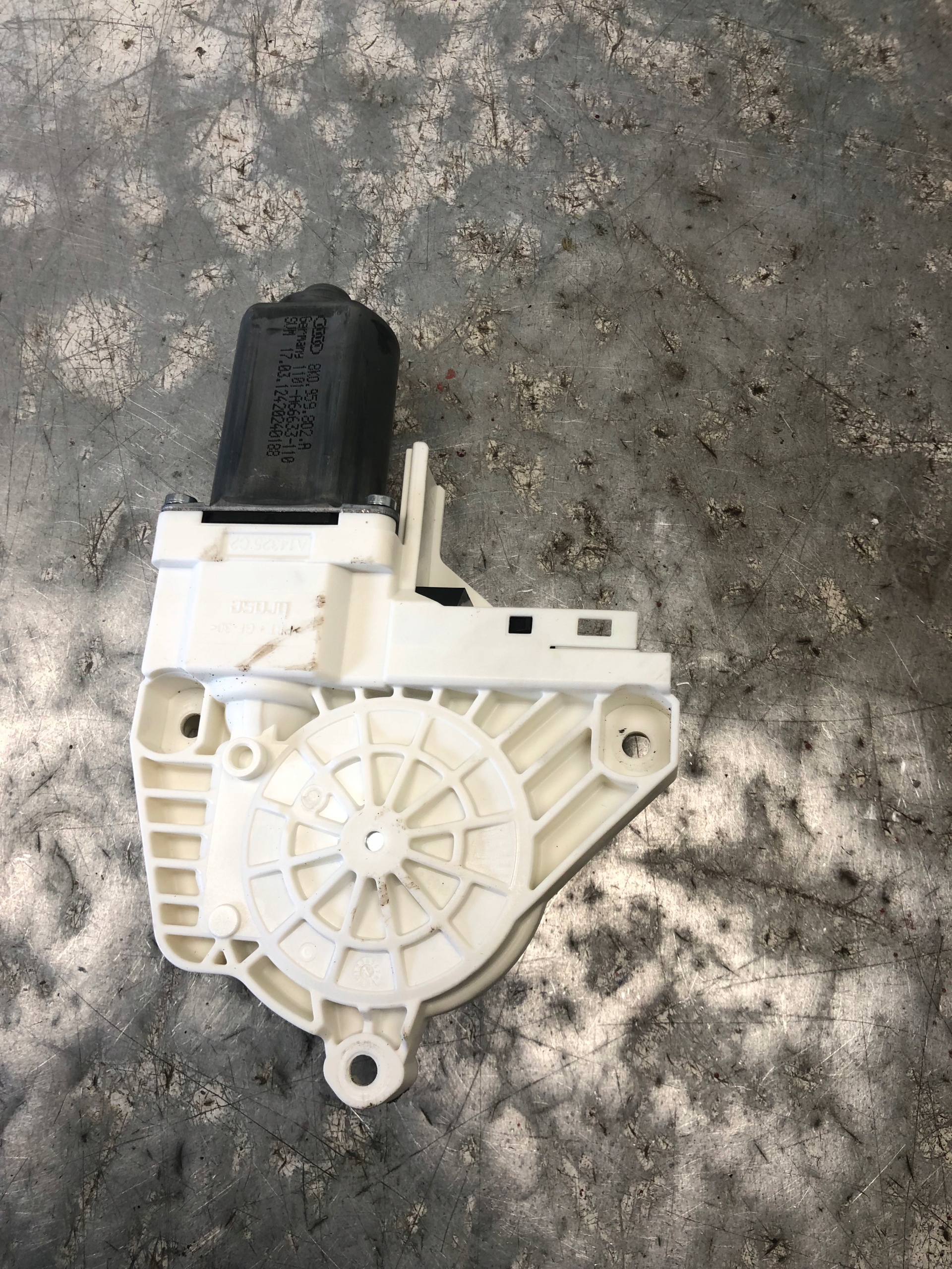 mini motor windows right front AUDI A4 B8 LIFT 8K0959802A