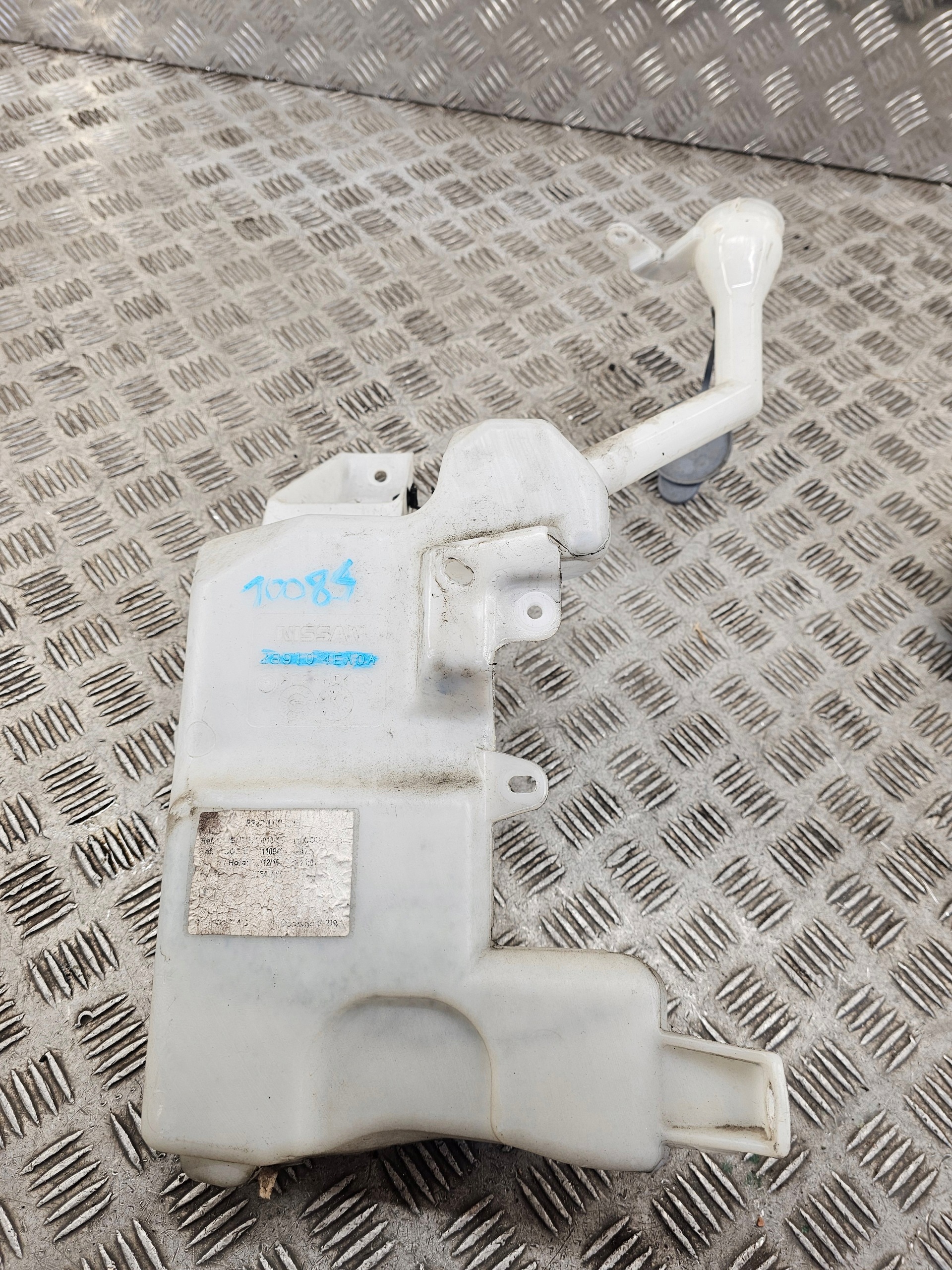 posude tekućine za pranje stakla NISSAN QASHQAI II J11 289104EA0A