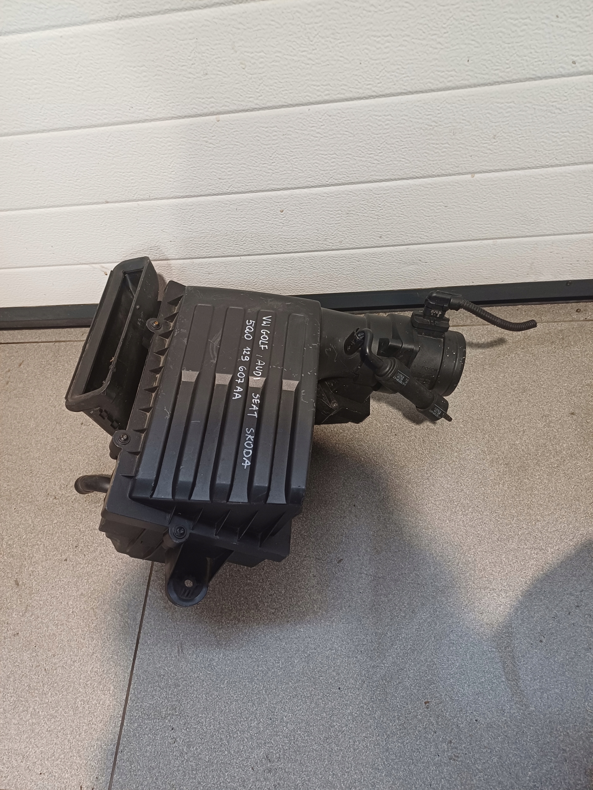 Gehäuse filter luft VW GOLF AUDI SEAT SKODA 5Q0129607AA