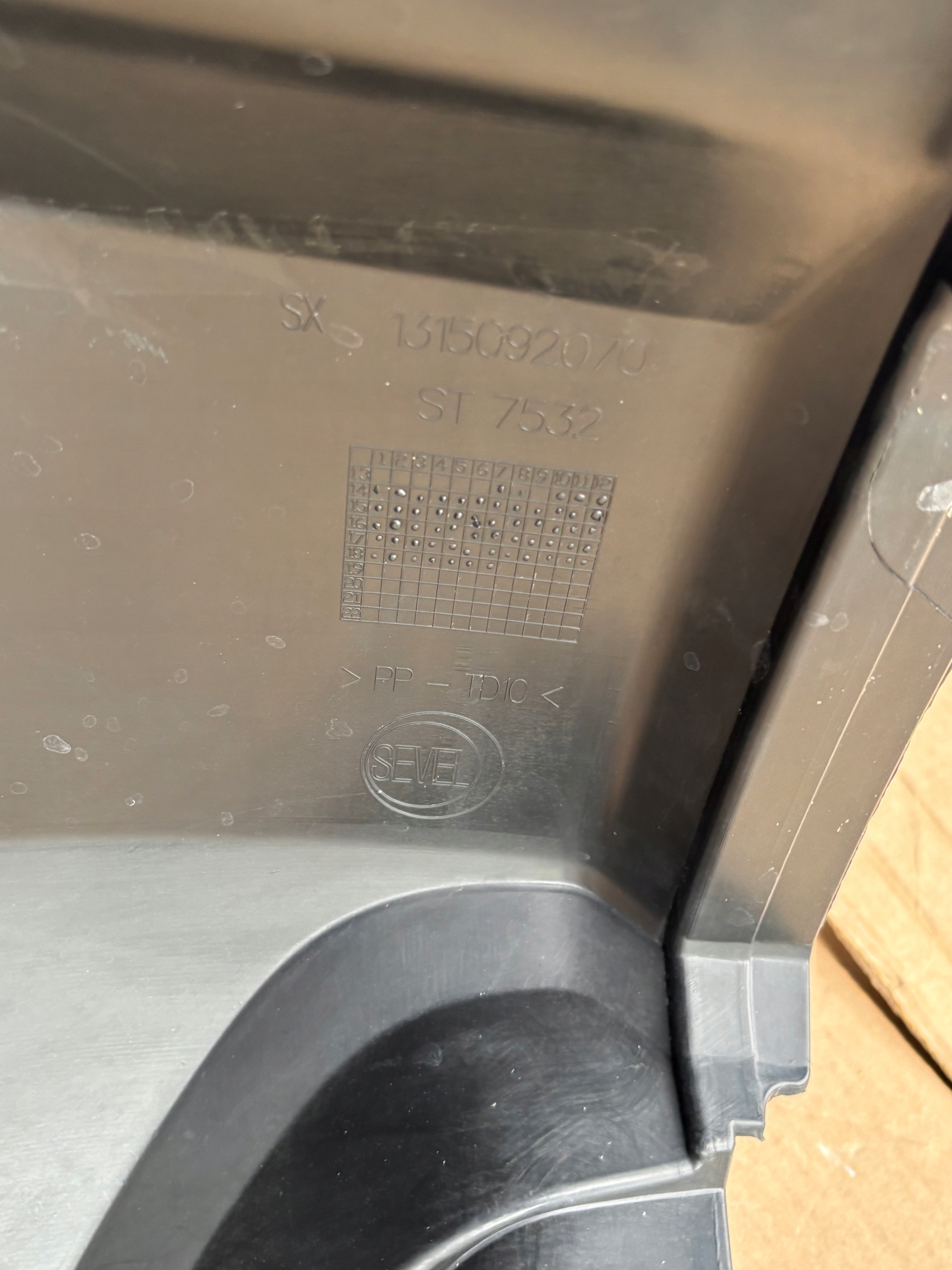 DUCATO BOXER JUMPER L4 Max 17- bumper corner front left moulding black
