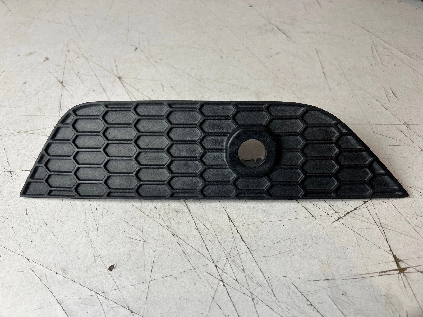 grille grid of a bumper front left Ford S-max mk1 Lift