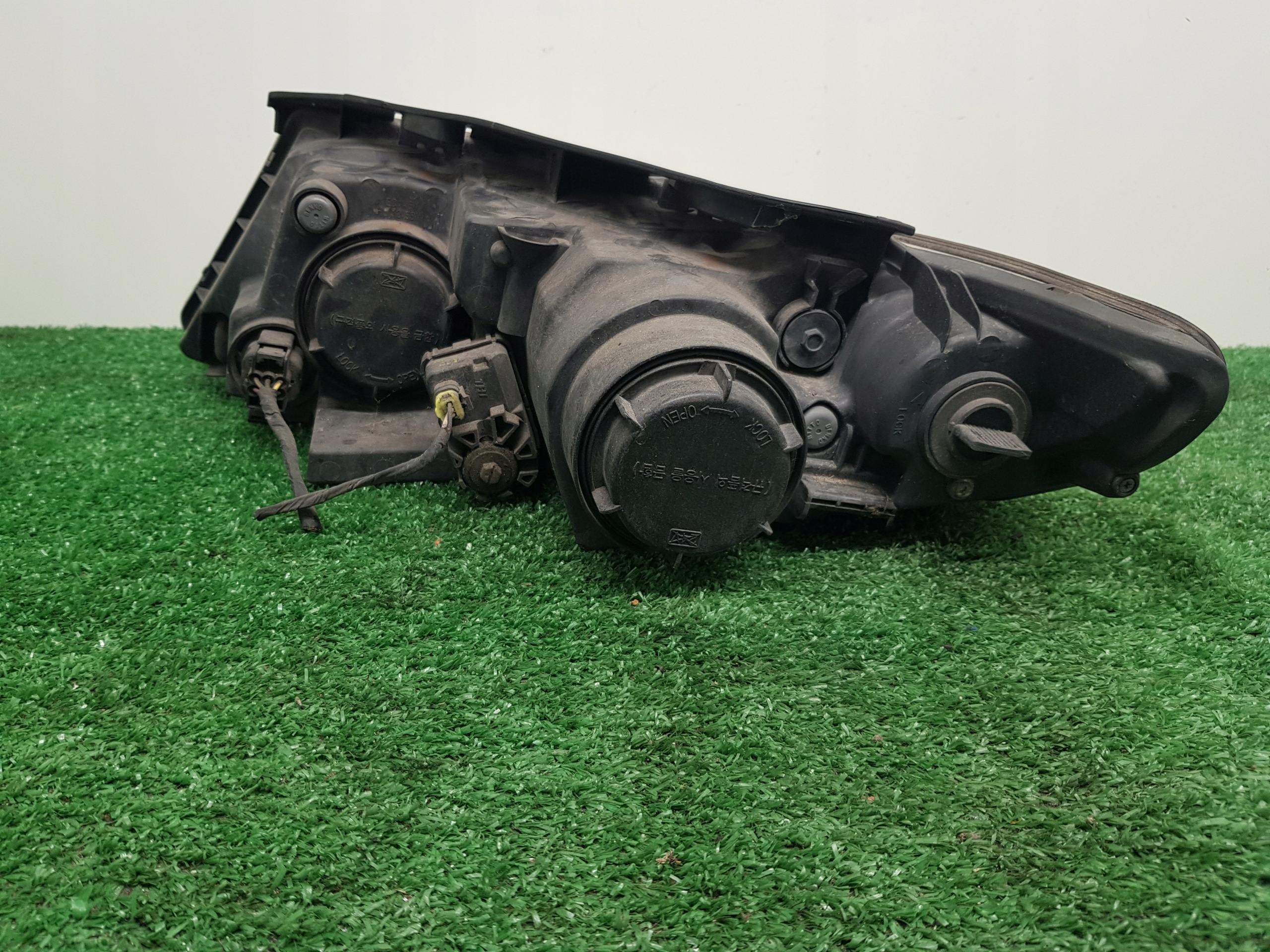 light right front KIA MAGNETIS II 92102-2G5XX