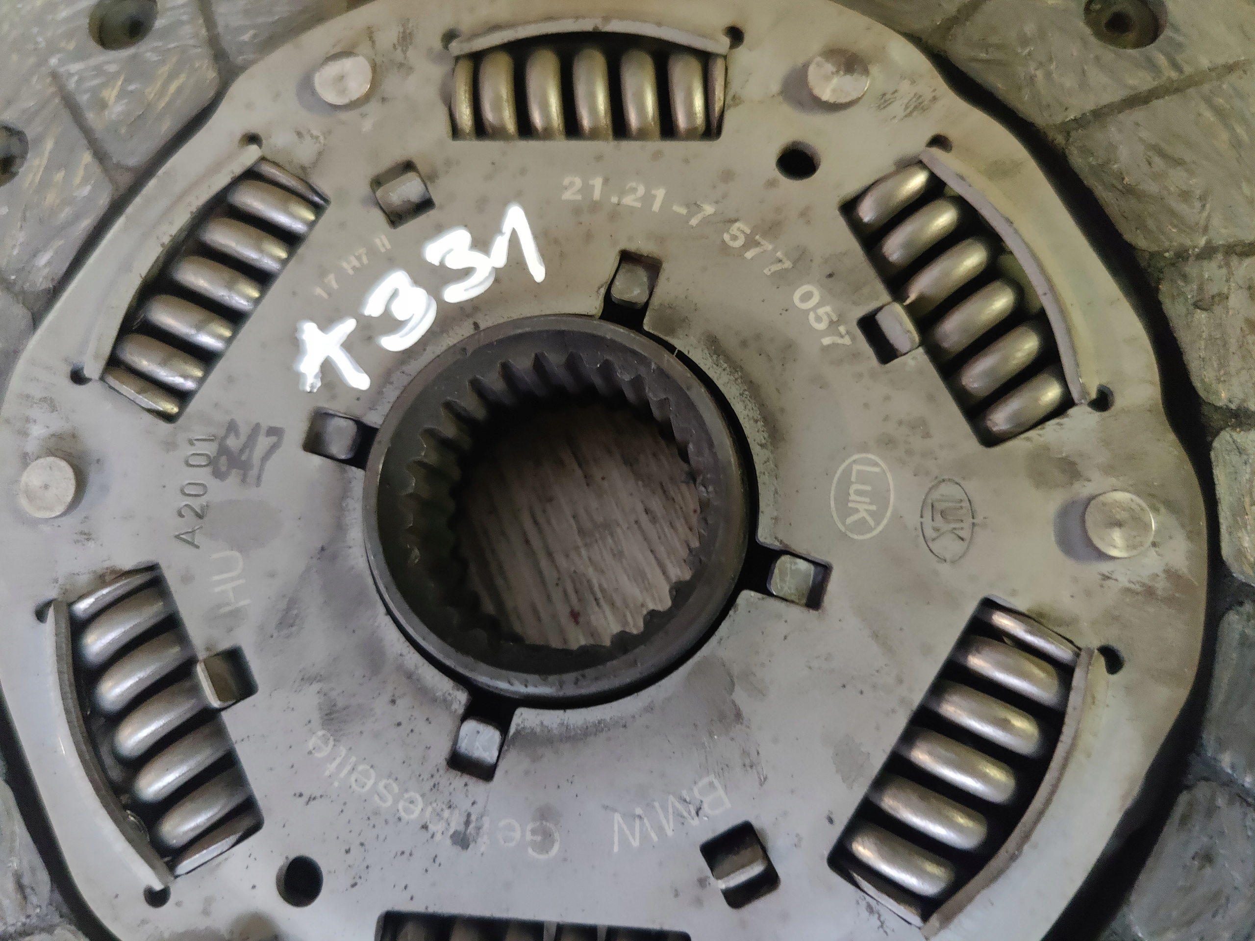 BMW 1 E81 E87 2.0D VOLANO USATO 7577957 disco 7577057 di pressione A331