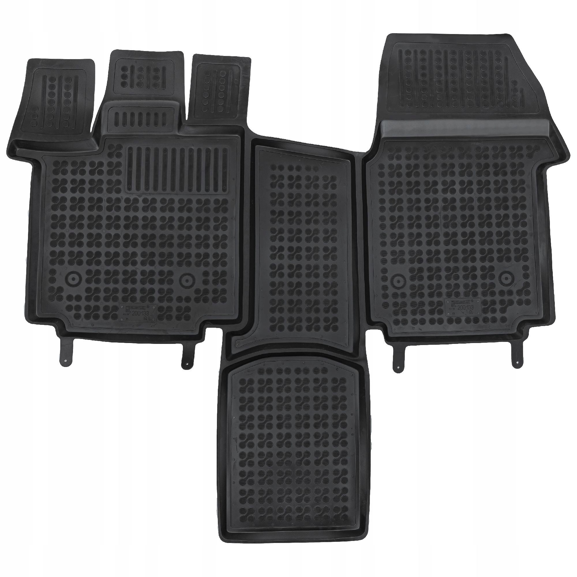 Gumové rohože Volkswagen T7 od roku 2021 s dodatočným vystužením na strane k