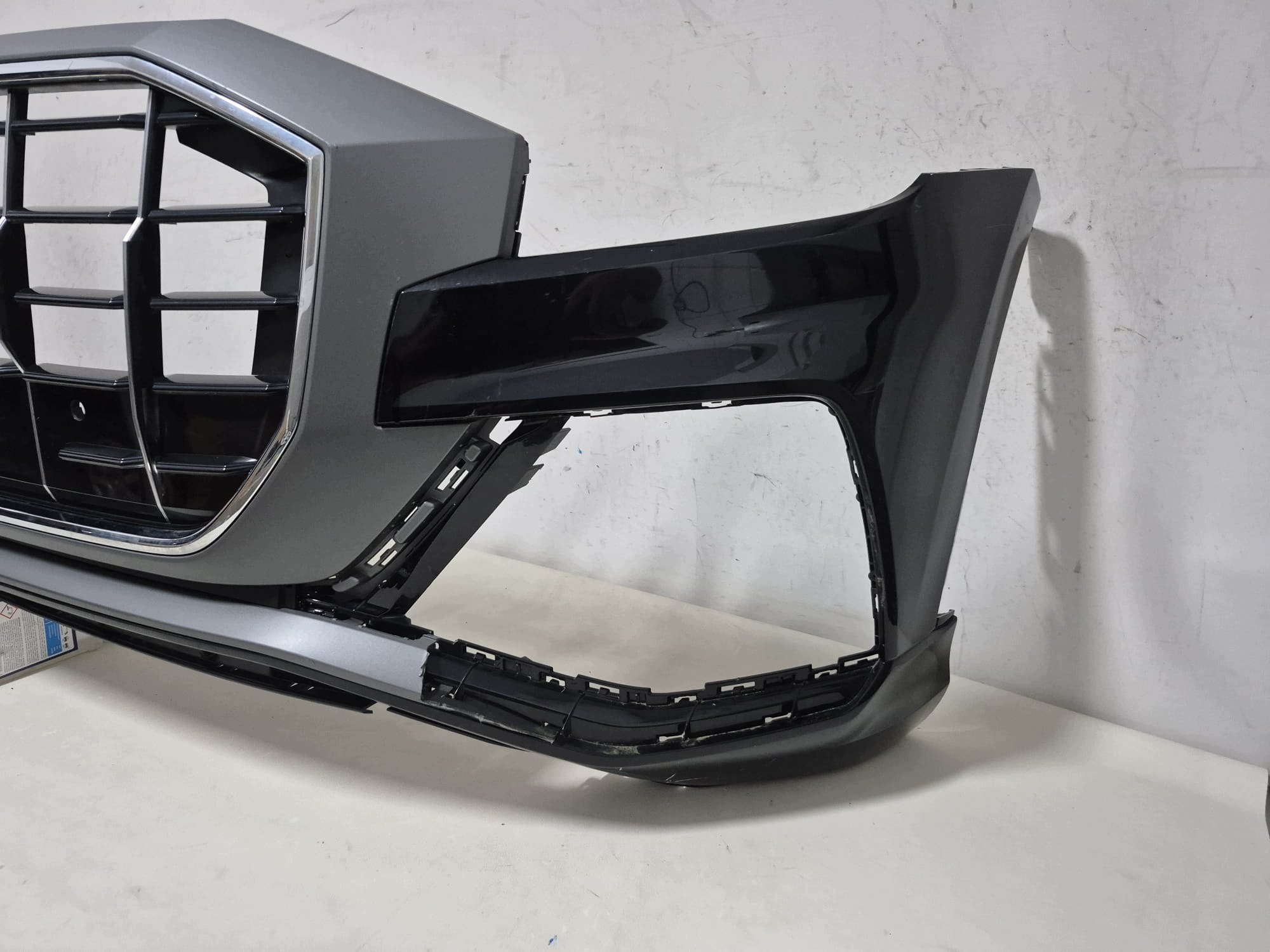 AUDI Q8 4M8 S-LINE 18- bumper front front grill PDC 4M8807437D