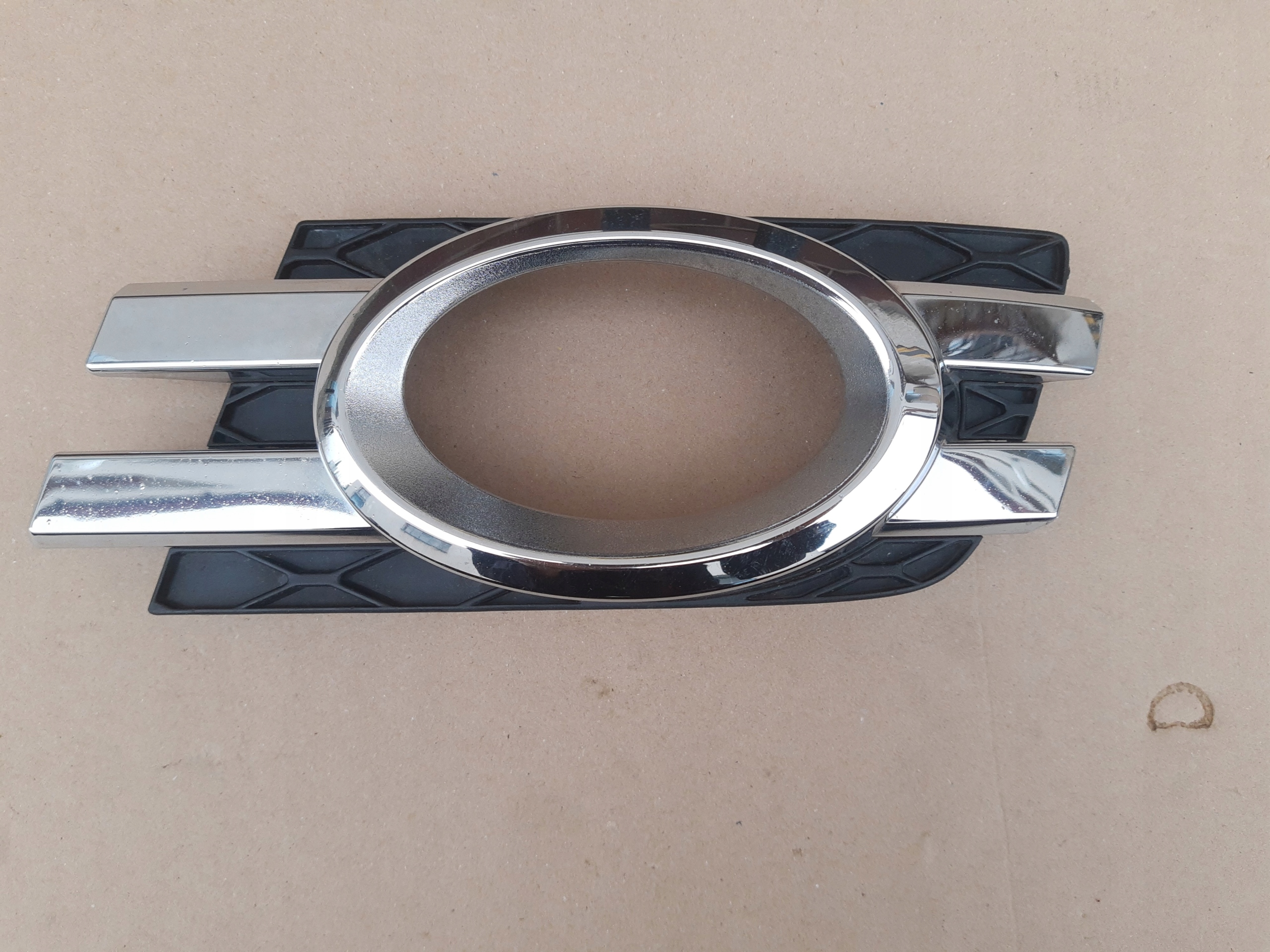 A1648800824 - MERCEDES GL X164 правая решетка хром