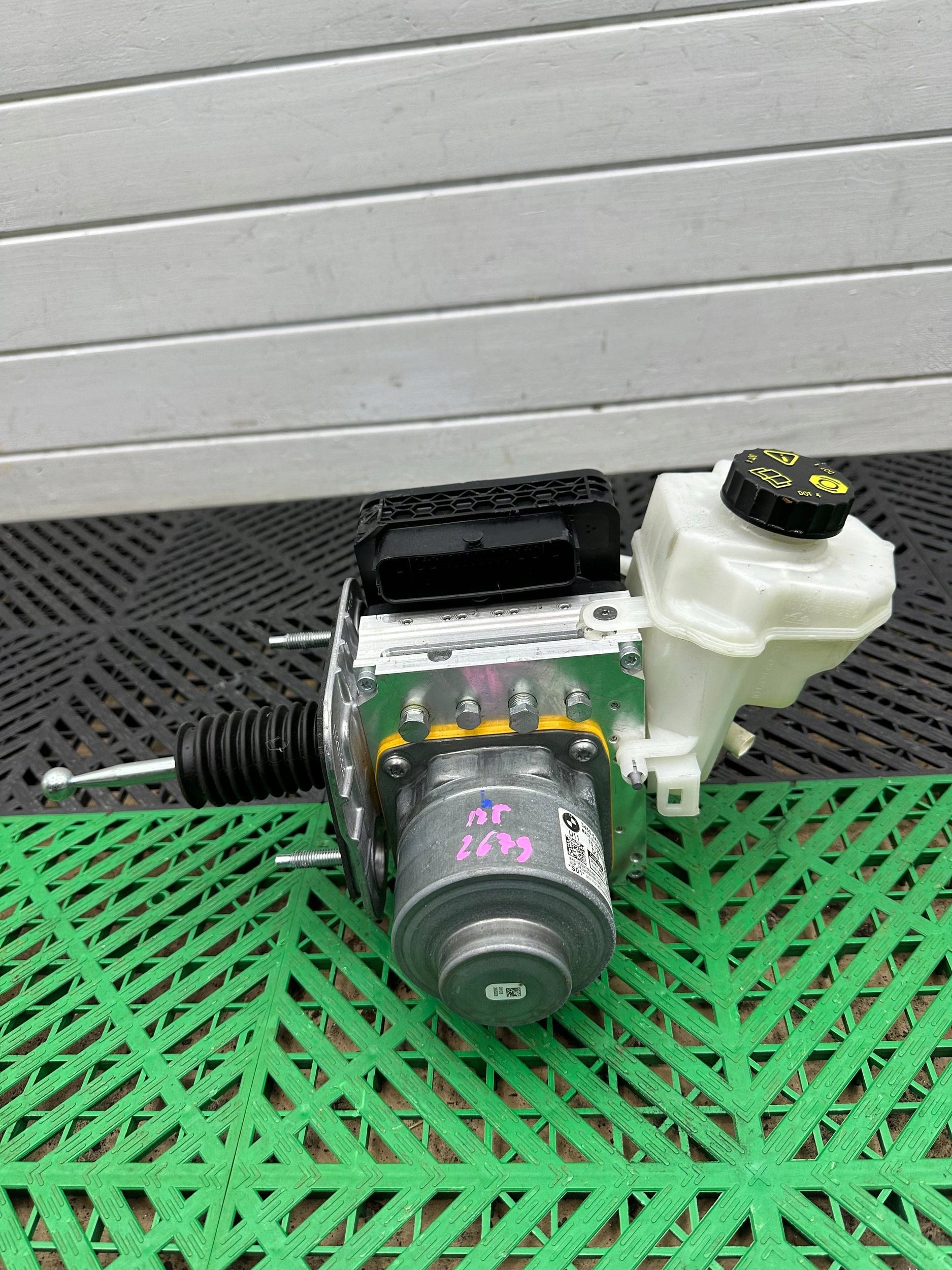 pump ABS BMW X1 U11 5A75D99