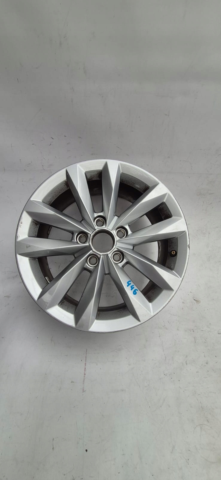 AUDI 8Y0601025 7JX16 16" disk hliníkový
