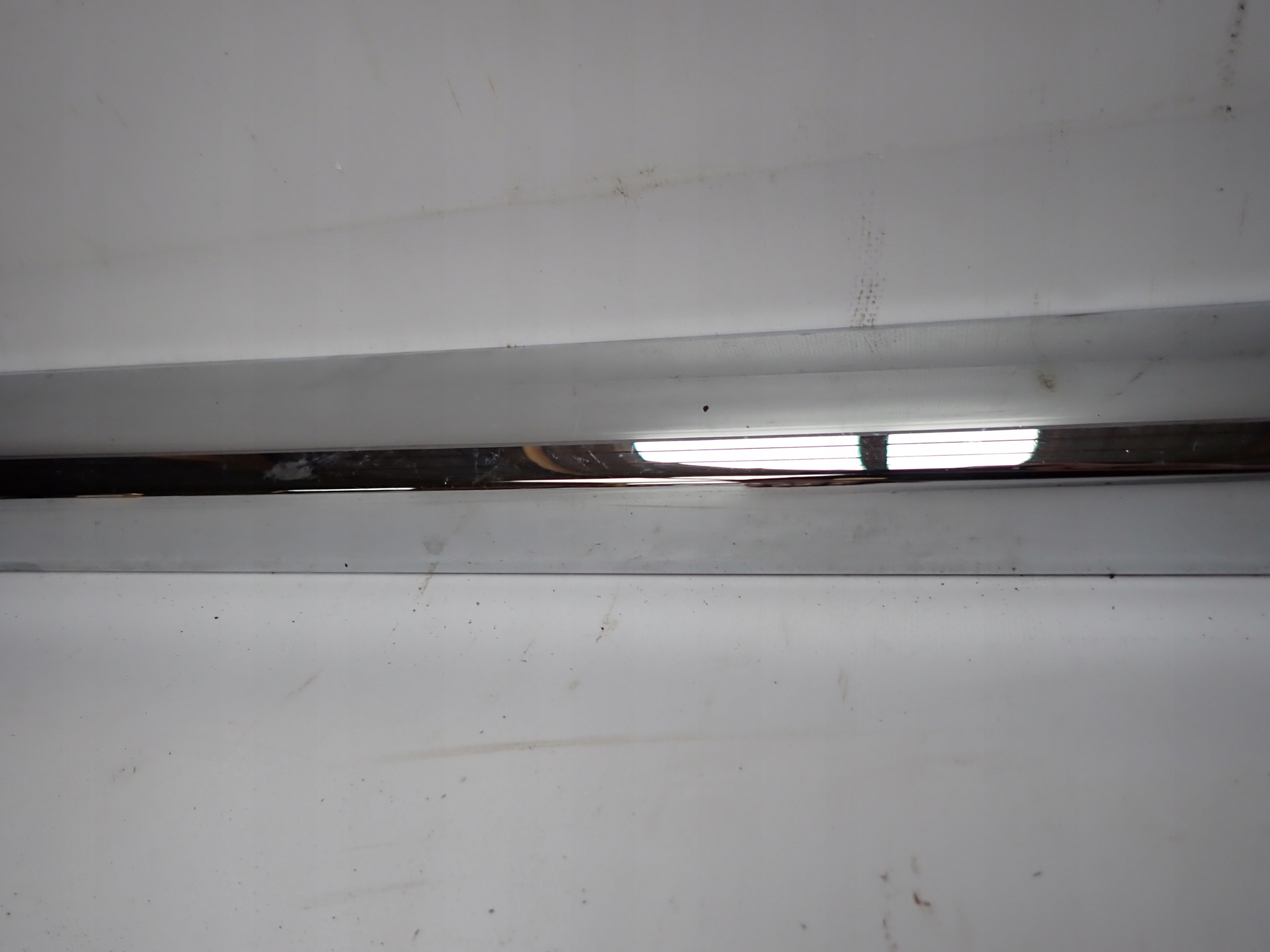 NISSAN LEAF II 17- moulding door left CHROM