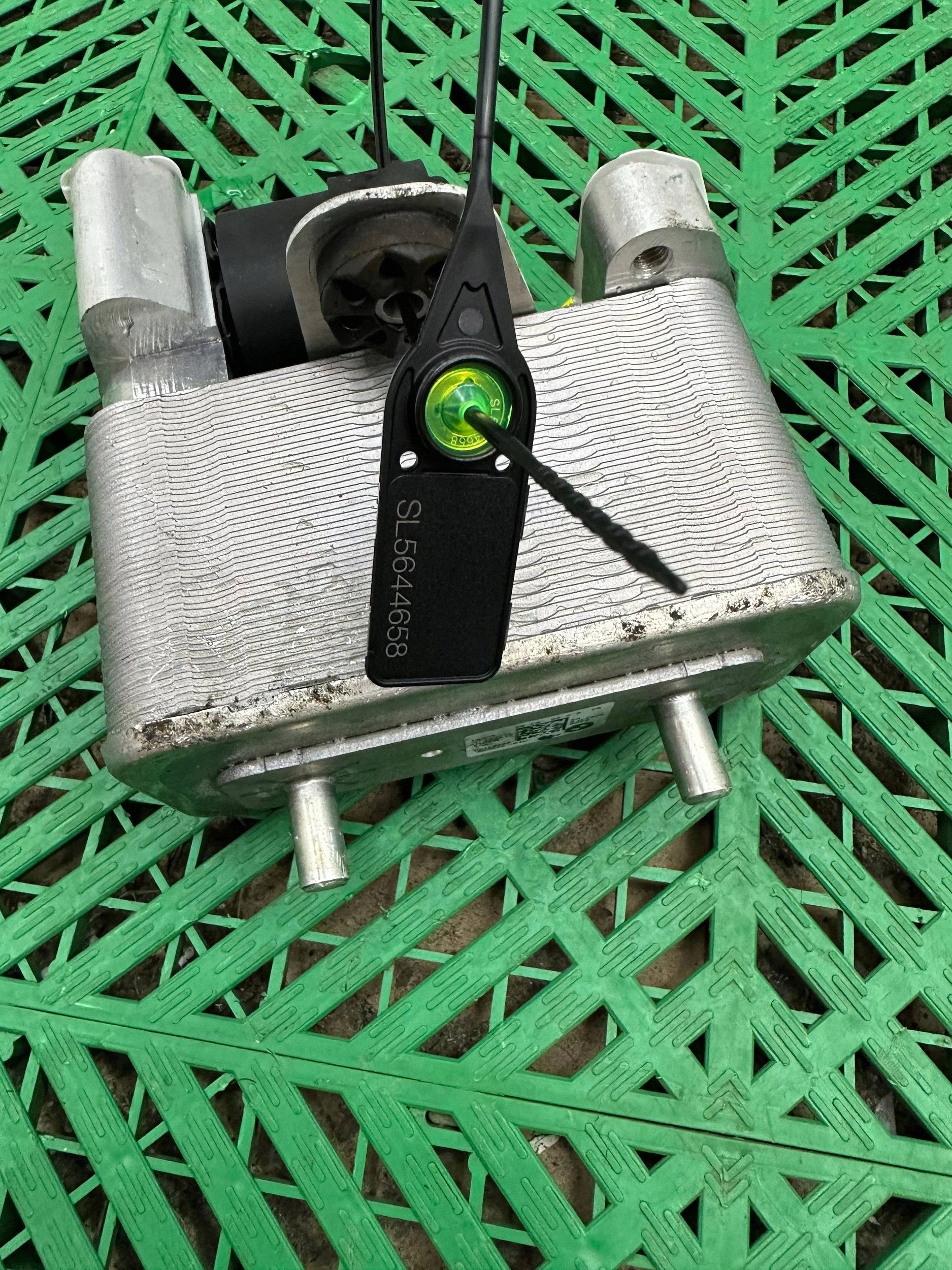 water cooler BMW X1 U11 5A629F5