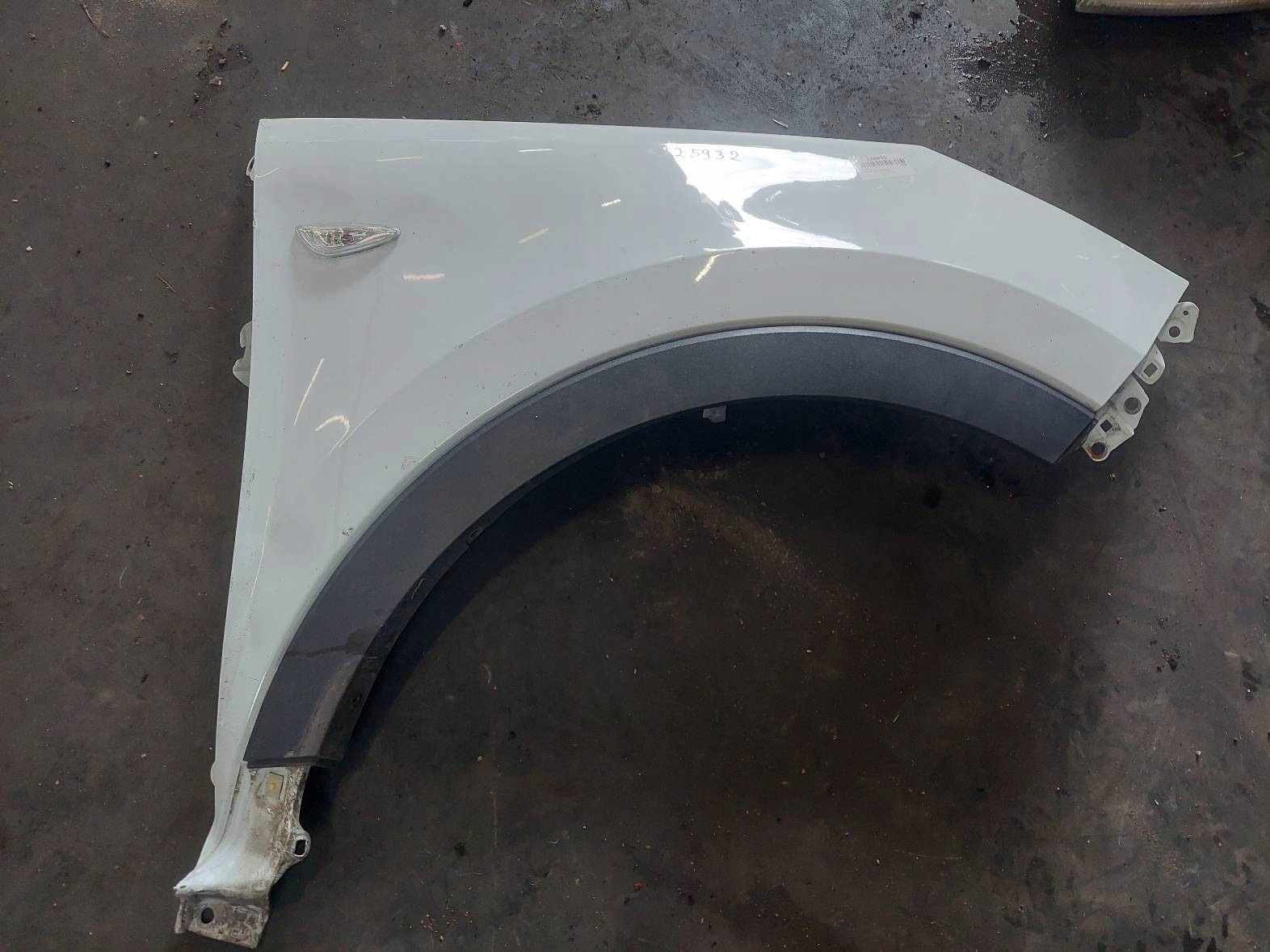 complete front bonnet bumper light KIA SPORTAGE III WD ID: 225932
