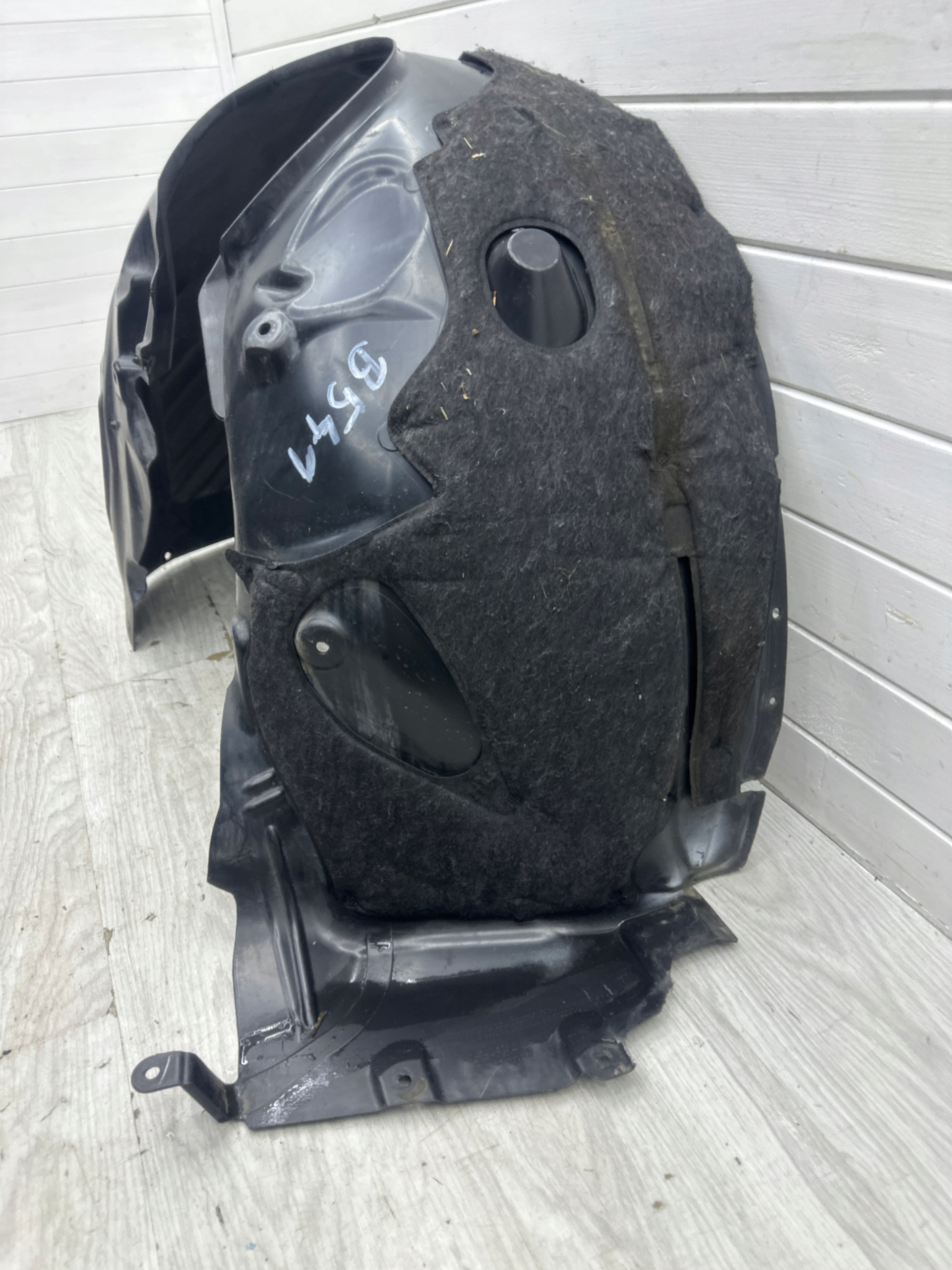 mudguard right front cover BMW 2 U06 8498438
