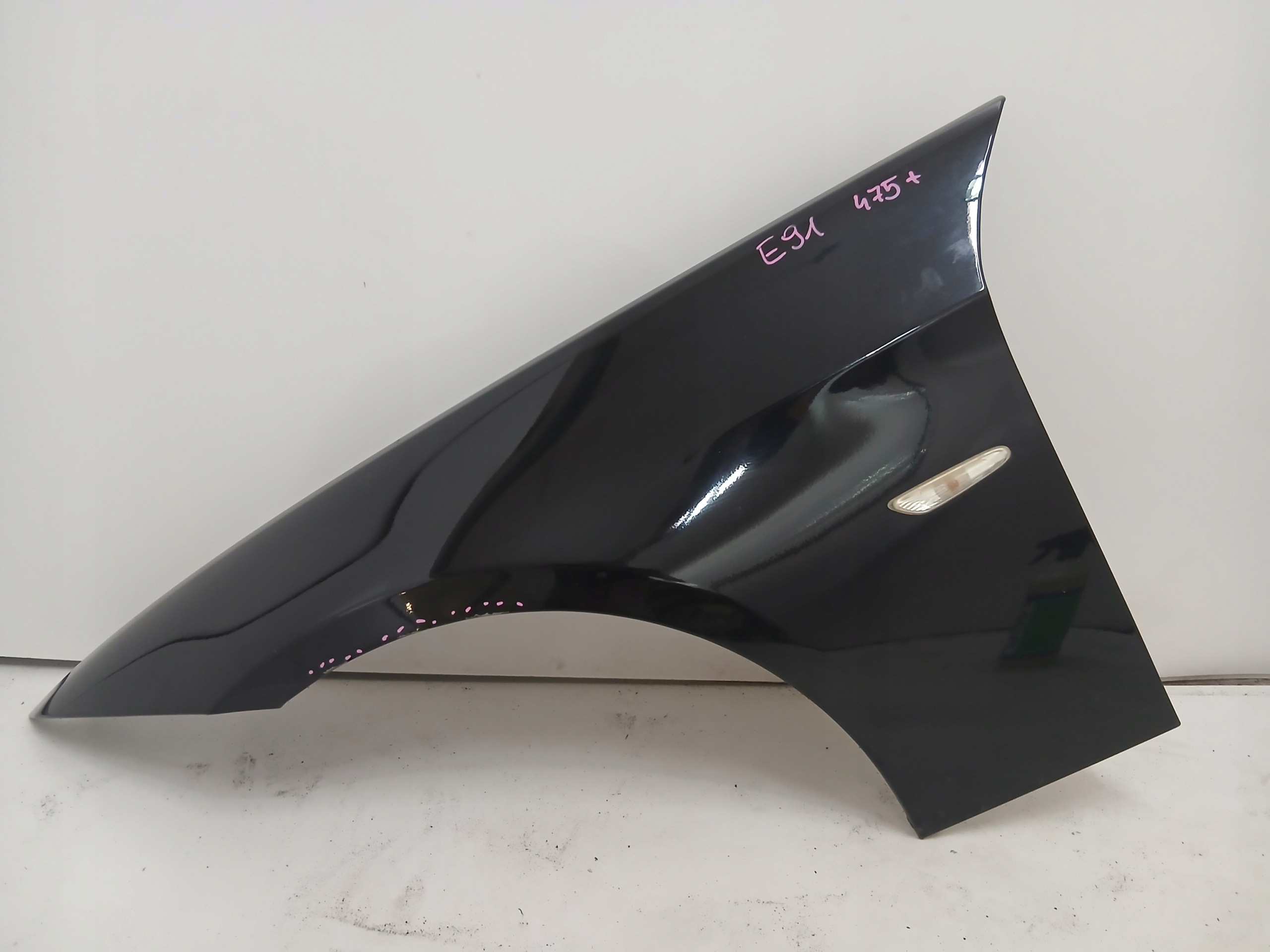 fender left front front BMW E90 E91 BLACK SAPPHIRE