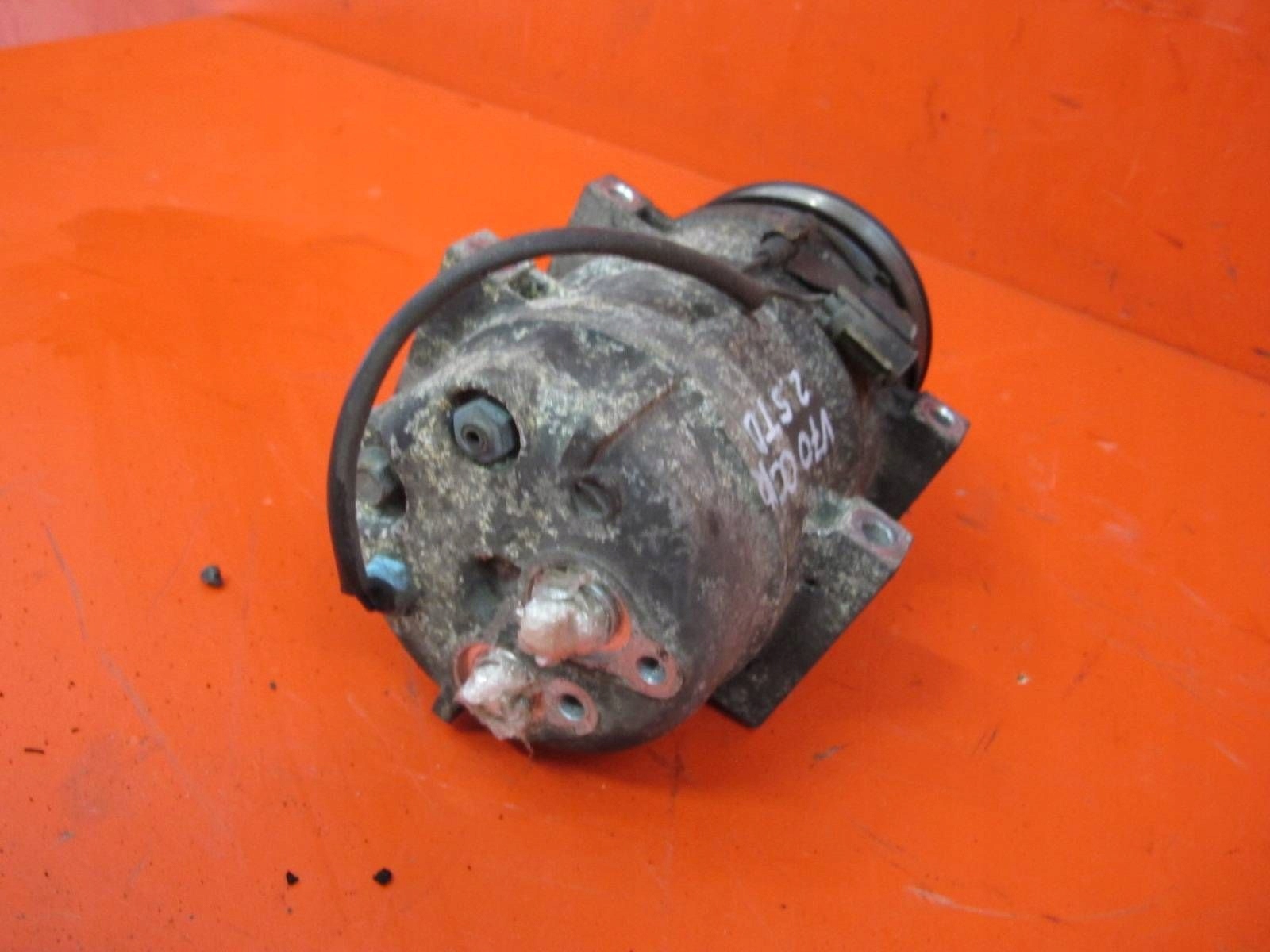 VOLVO V70 II 2 2.5 TD D5252T compressor compressor; of the air conditioning