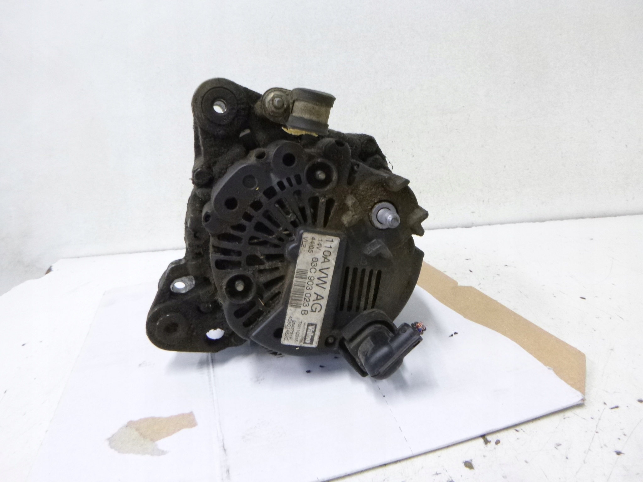 Alternator VW Volkswagen Golf V 1.6 BLF 110A 03C903023B