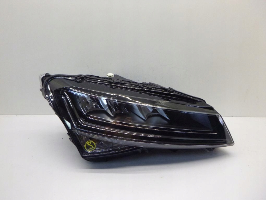 SKODA SUPERB LIFT III 3V0 3V1 FULL LED left right