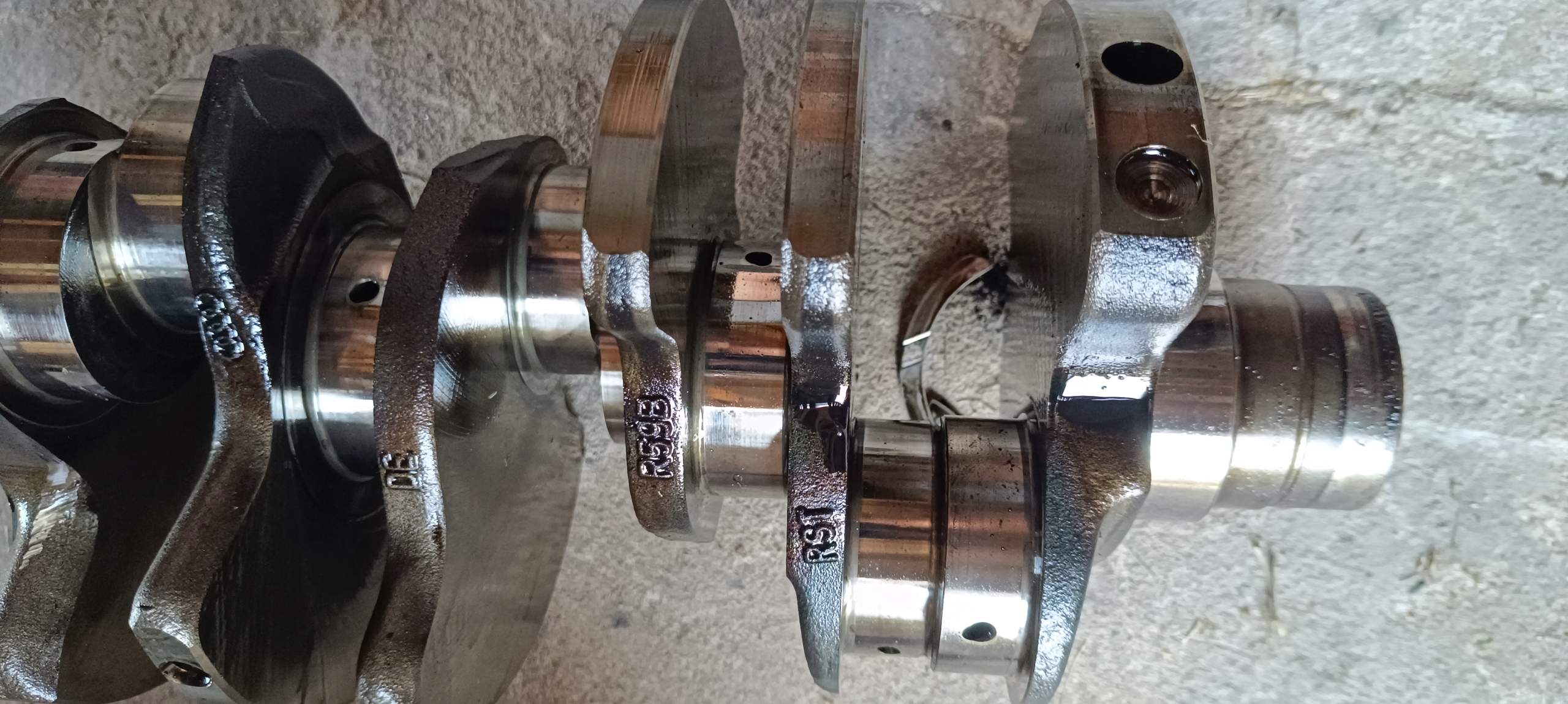crank A6 C6 A4 B7 2.7 TDI R59B 059101AJ