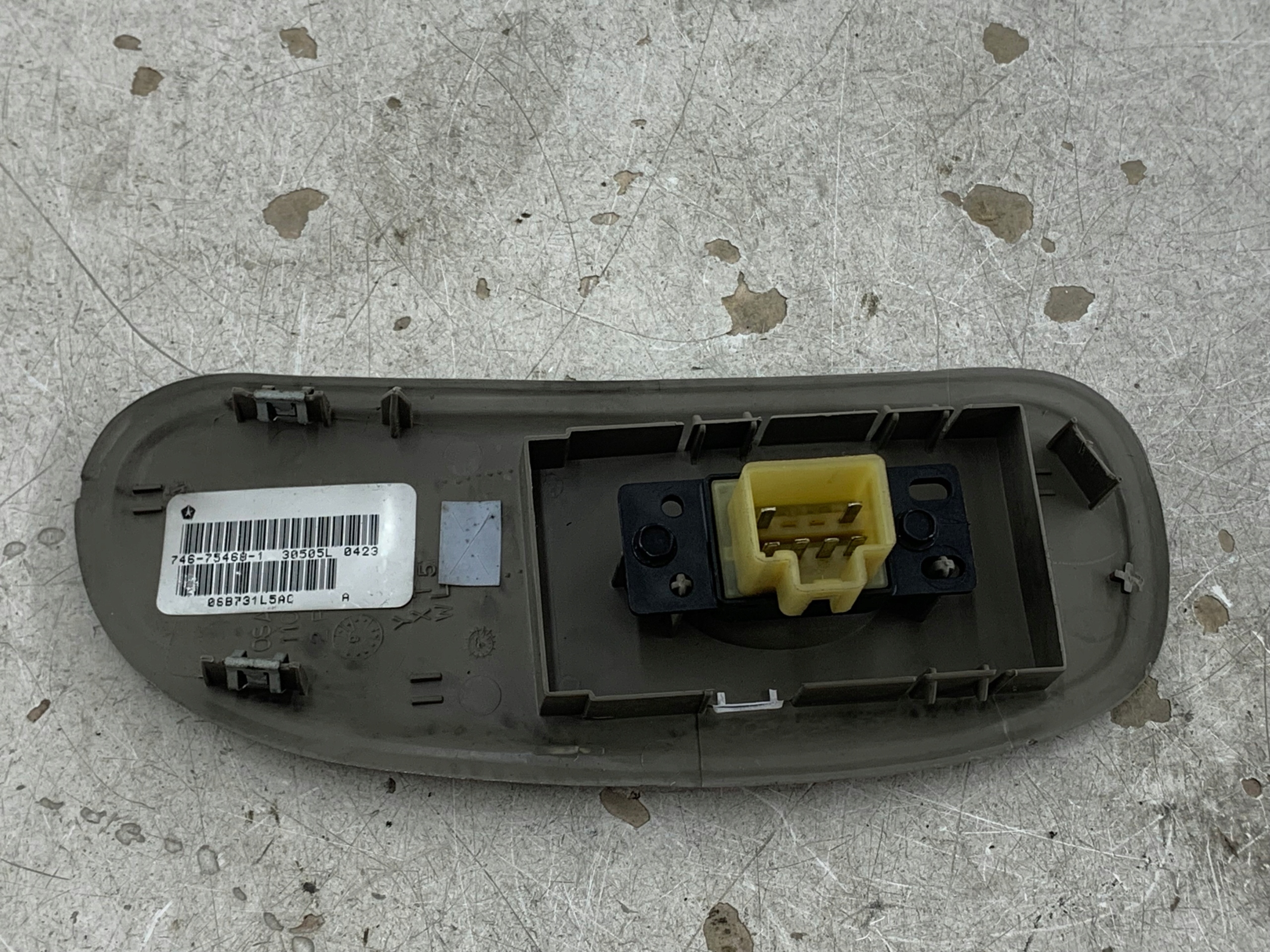 CHRYSLER VOYAGER IV PANEL okna pravý předek